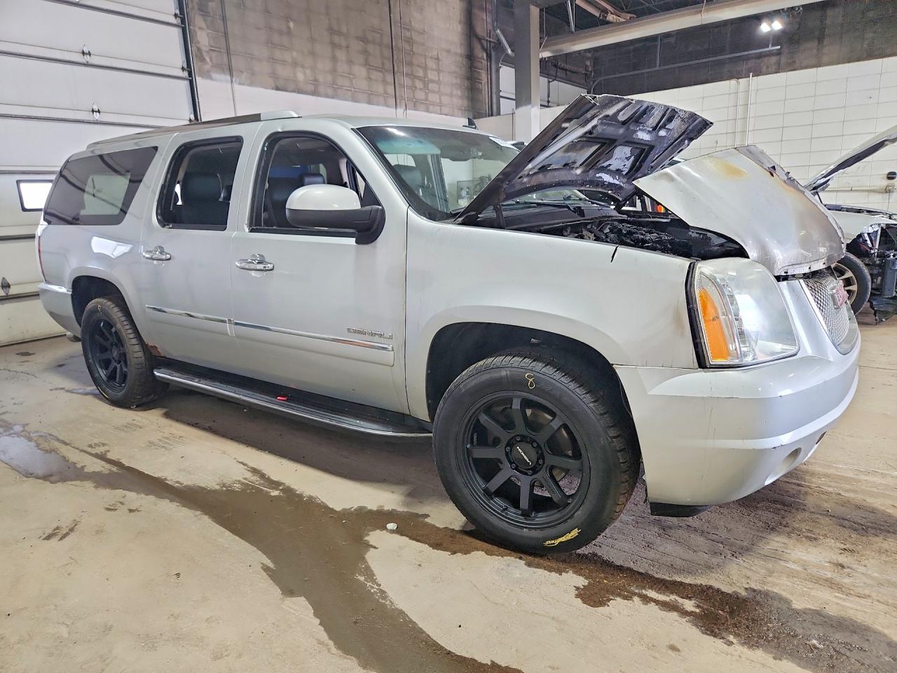 2012 Gmc Yukon Xl Denali Silver vin: 1GKS2MEF2CR275364