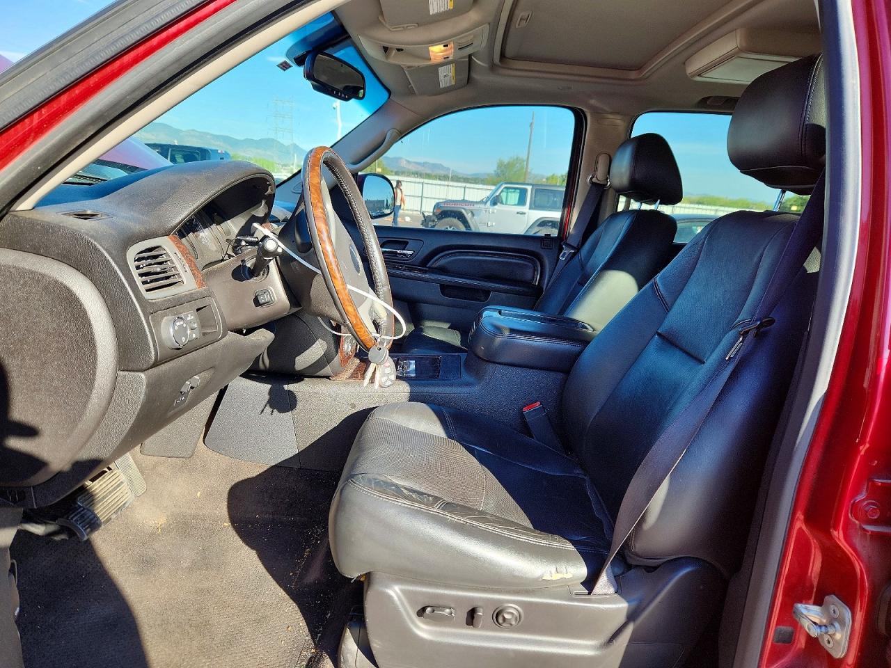 2012 Gmc Yukon Xl Denali Красный vin: 1GKS2MEF2CR291399