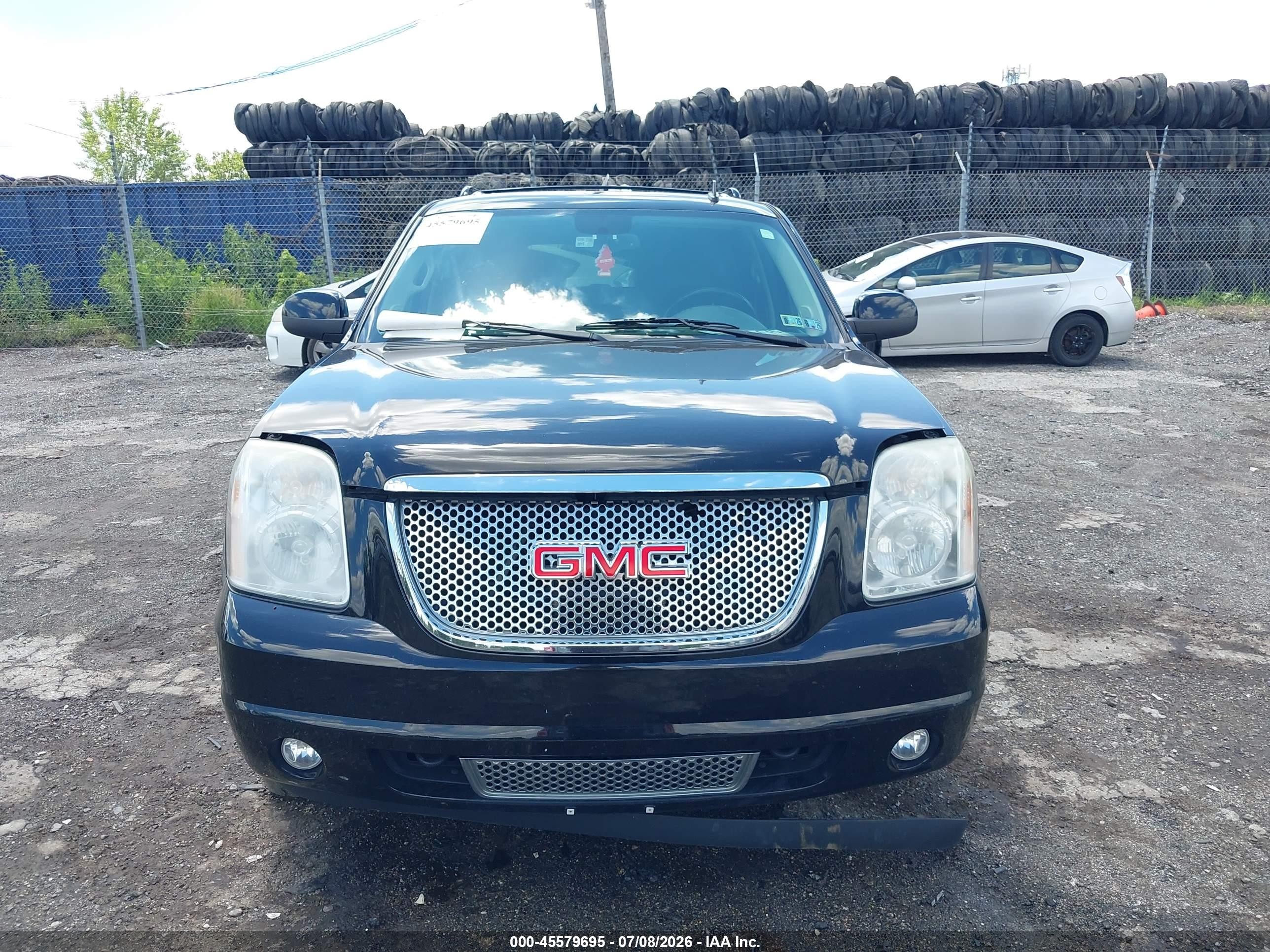 2012 Gmc Yukon Xl 1500 Denali Black vin: 1GKS2MEF2CR316219