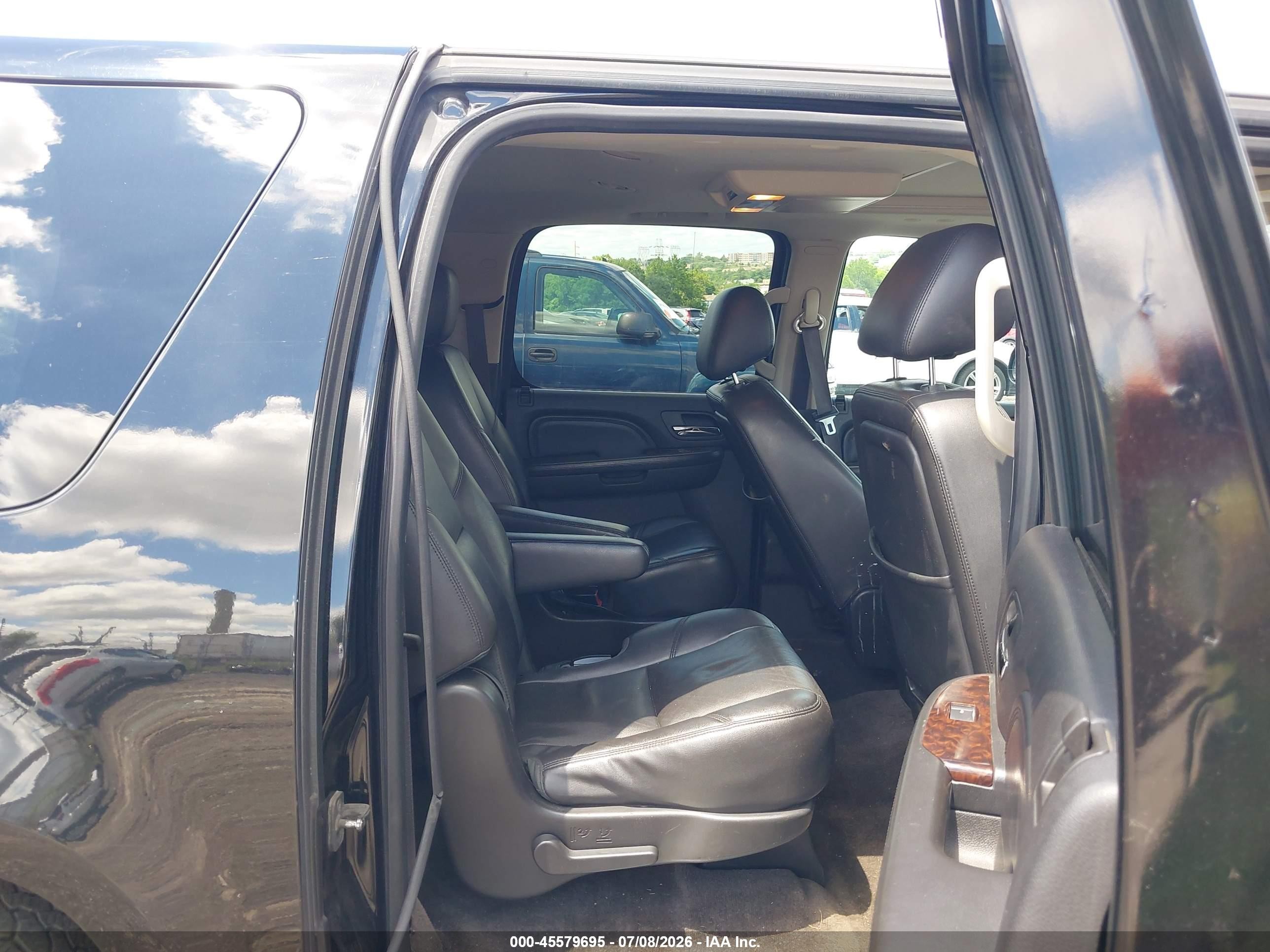 2012 Gmc Yukon Xl 1500 Denali Black vin: 1GKS2MEF2CR316219