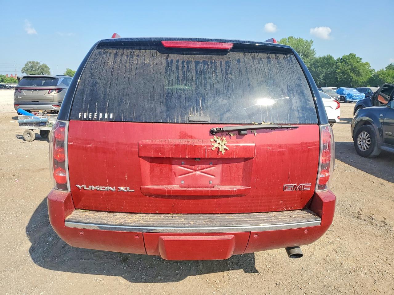 2014 Gmc Yukon Xl Denali Maroon vin: 1GKS2MEF2ER209982