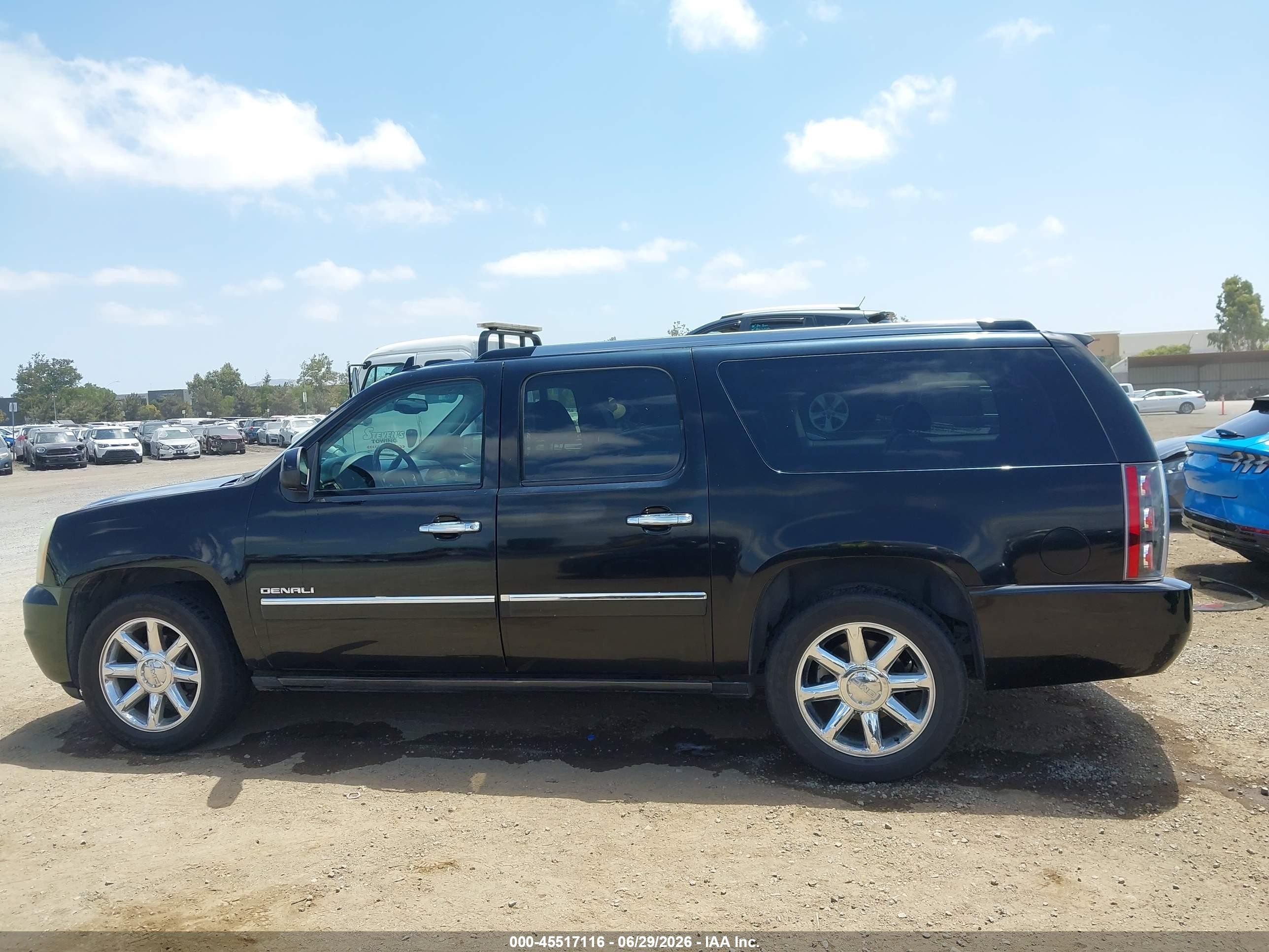 2011 Gmc Yukon Xl 1500 Denali Black vin: 1GKS2MEF3BR189351