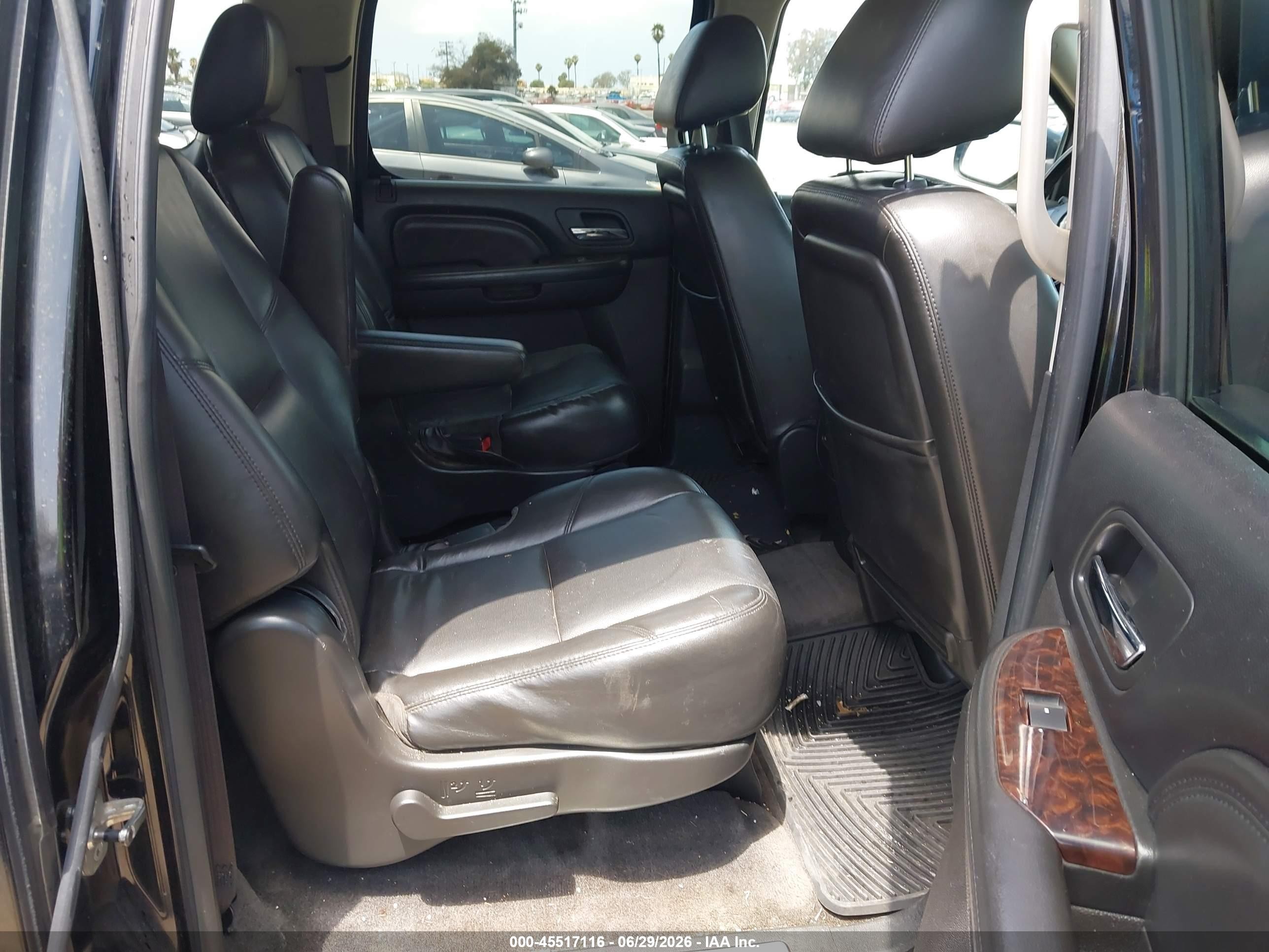 2011 Gmc Yukon Xl 1500 Denali Black vin: 1GKS2MEF3BR189351