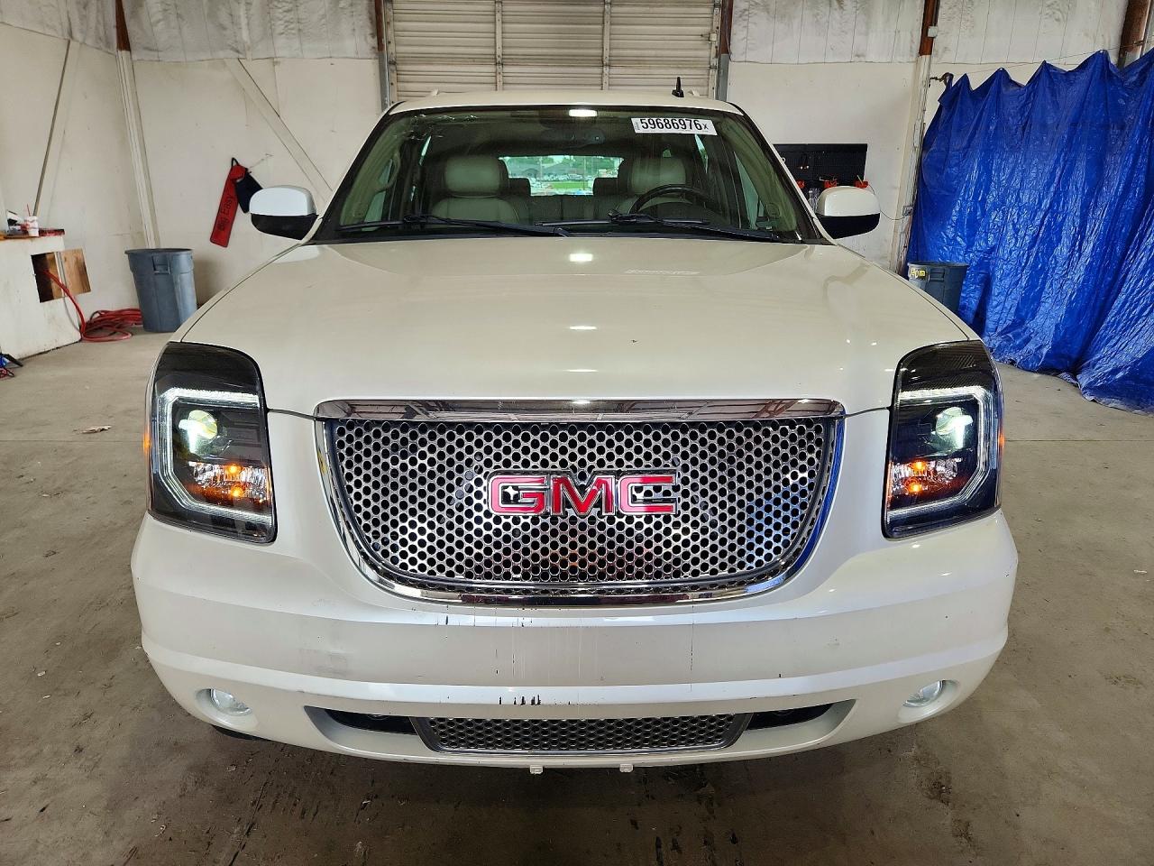 2011 Gmc Yukon Xl Denali White vin: 1GKS2MEF3BR311898
