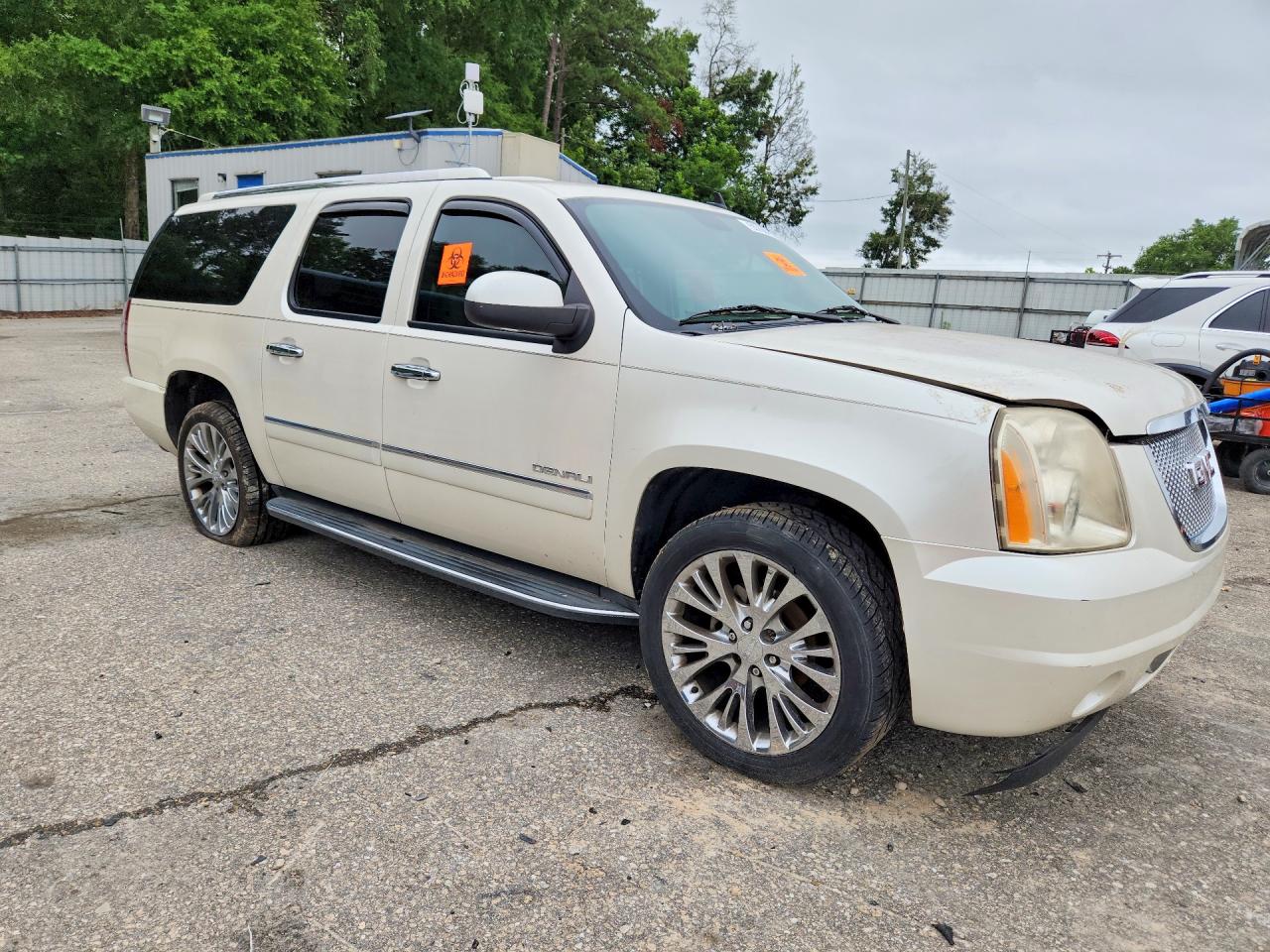 2012 Gmc Yukon Xl Denali Beige vin: 1GKS2MEF3CR107460