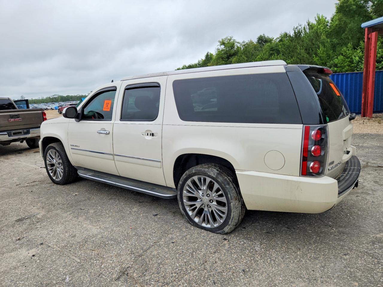 2012 Gmc Yukon Xl Denali Beige vin: 1GKS2MEF3CR107460