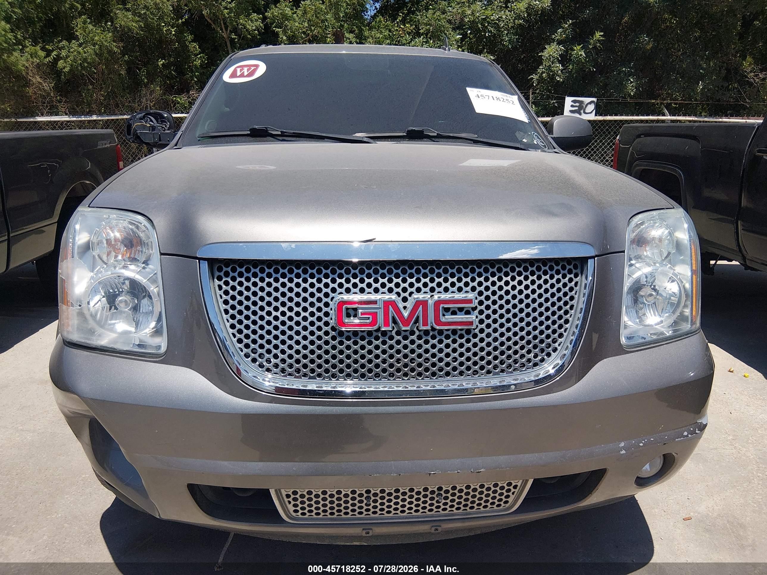 2012 Gmc Yukon Xl 1500 Denali Gray vin: 1GKS2MEF3CR184412
