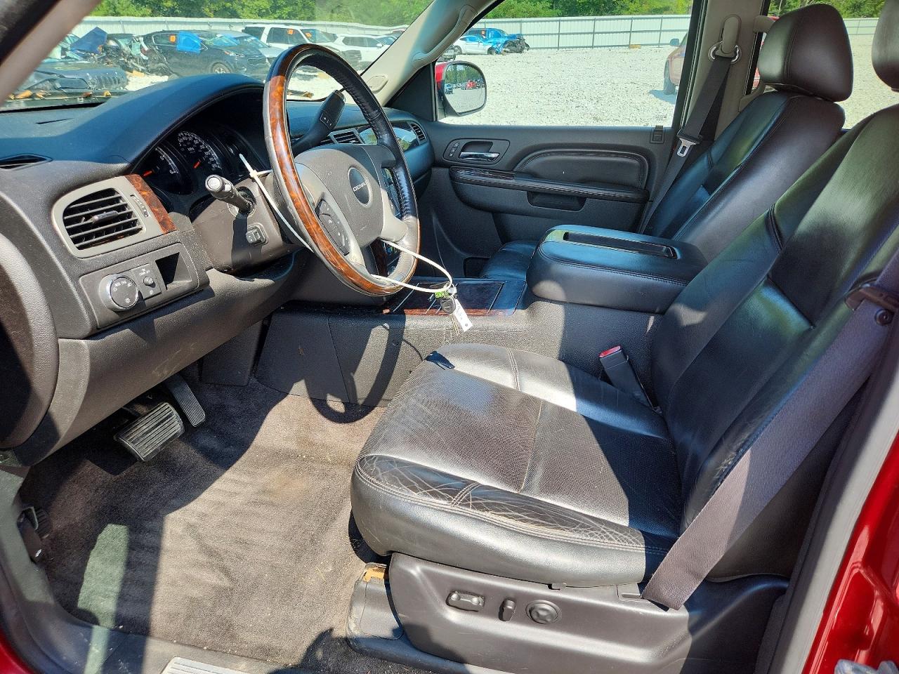 2012 Gmc Yukon Xl Denali Red vin: 1GKS2MEF3CR217974
