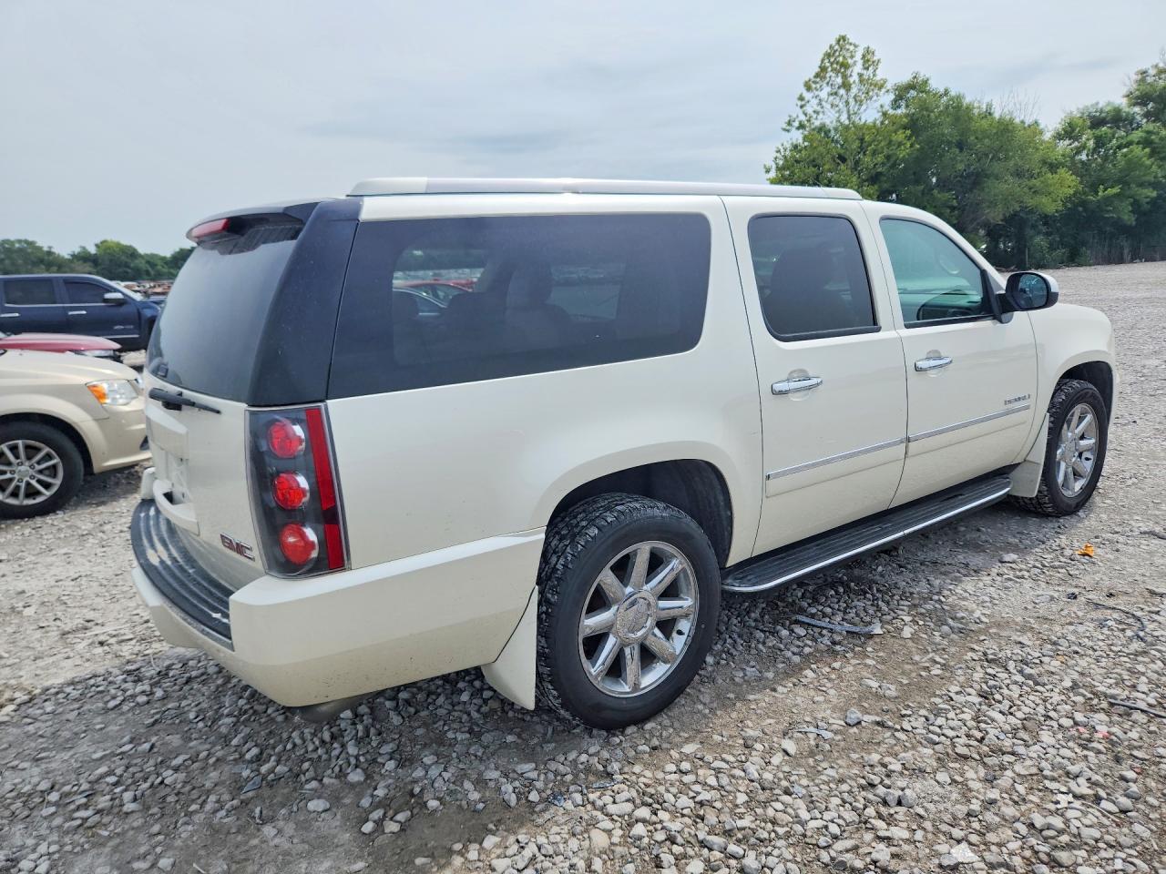 2014 Gmc Yukon Xl Denali Белый vin: 1GKS2MEF3ER222210