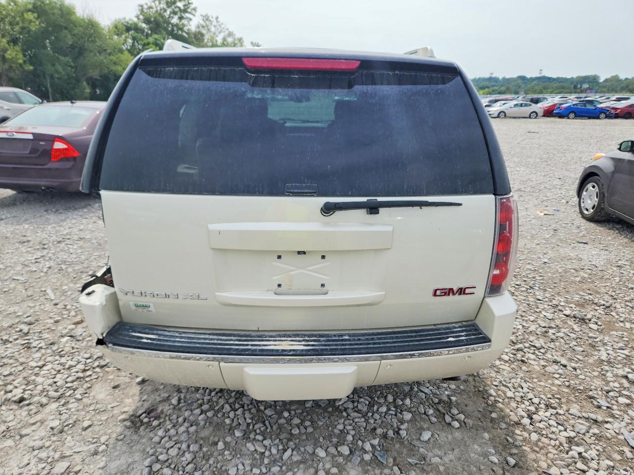 2014 Gmc Yukon Xl Denali Белый vin: 1GKS2MEF3ER222210