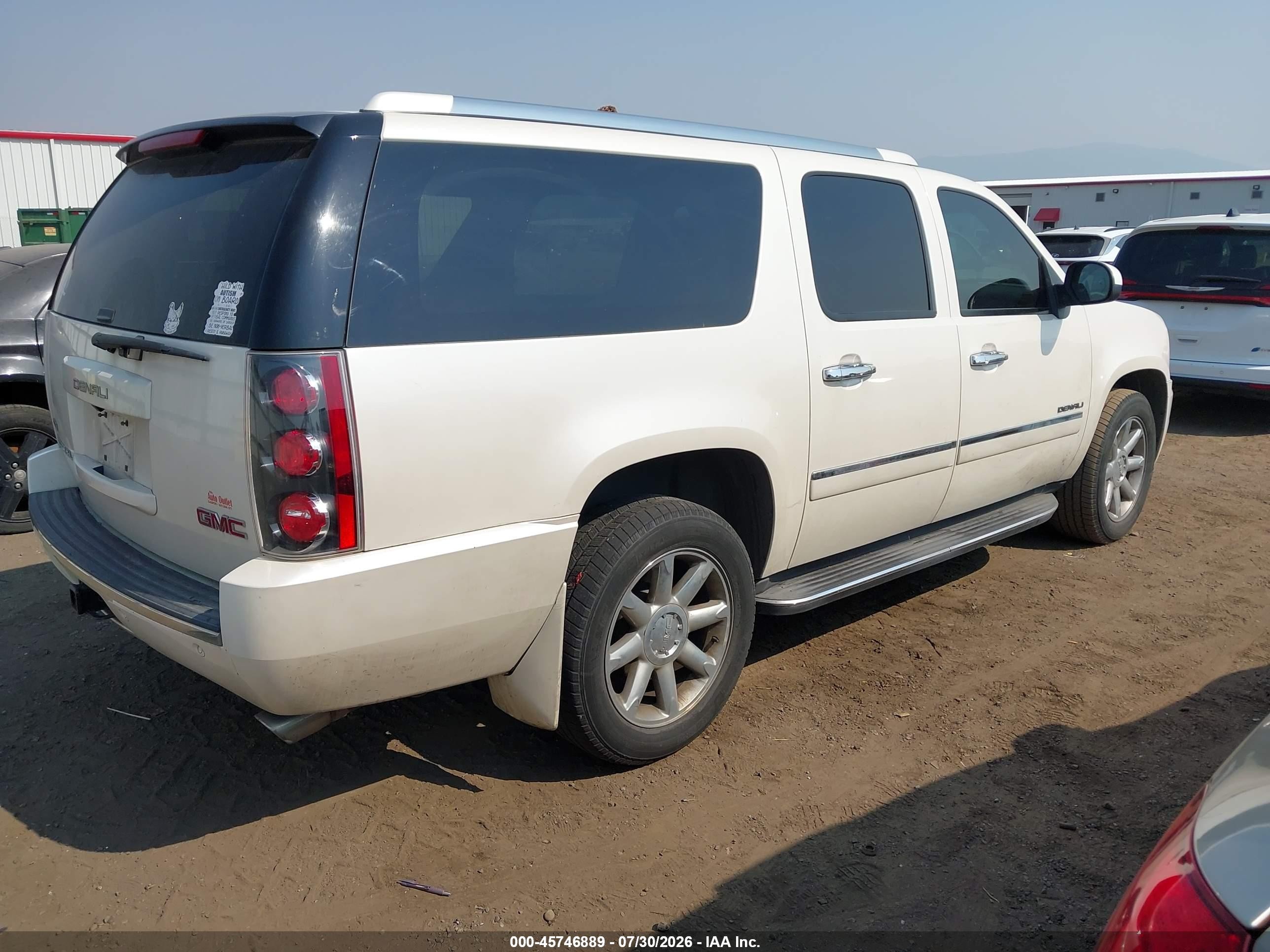 2011 Gmc Yukon Xl 1500 Denali White vin: 1GKS2MEF4BR299843