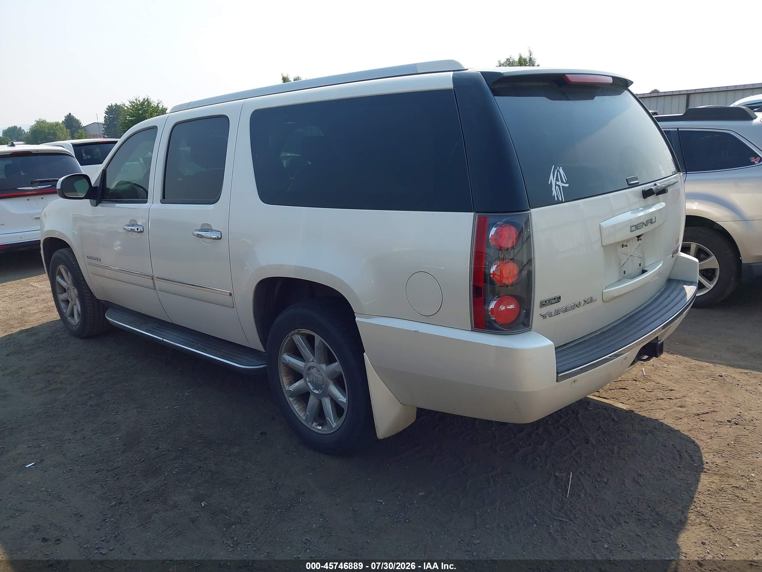 2011 Gmc Yukon Xl 1500 Denali White vin: 1GKS2MEF4BR299843