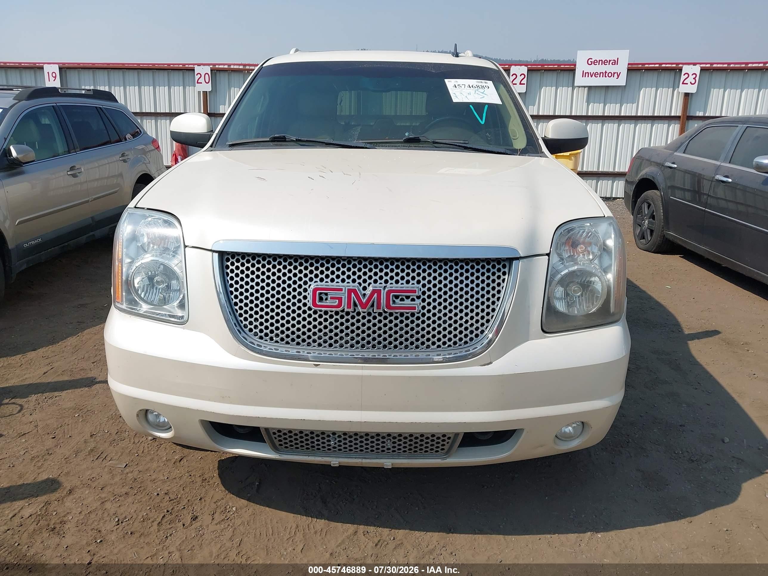 2011 Gmc Yukon Xl 1500 Denali White vin: 1GKS2MEF4BR299843
