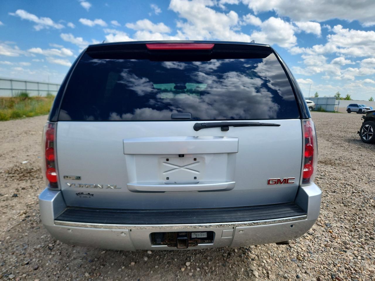 2012 Gmc Yuk/den Silver vin: 1GKS2MEF4CR194284