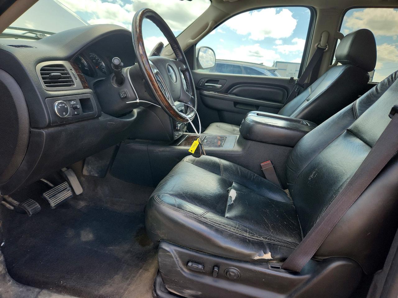 2012 Gmc Yuk/den Silver vin: 1GKS2MEF4CR194284