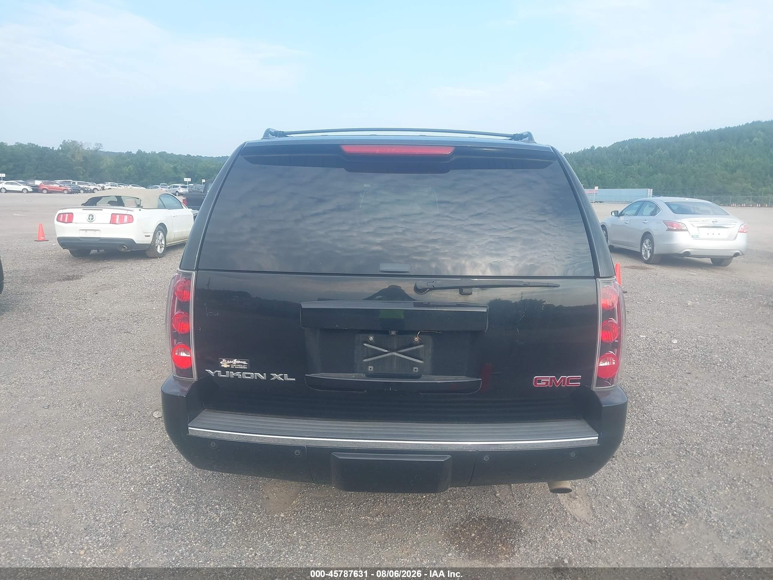 2014 Gmc Yukon Xl 1500 Denali Black vin: 1GKS2MEF4ER169887
