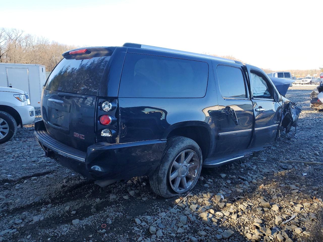 2014 Gmc Yukon Xl Denali Black vin: 1GKS2MEF4ER210518