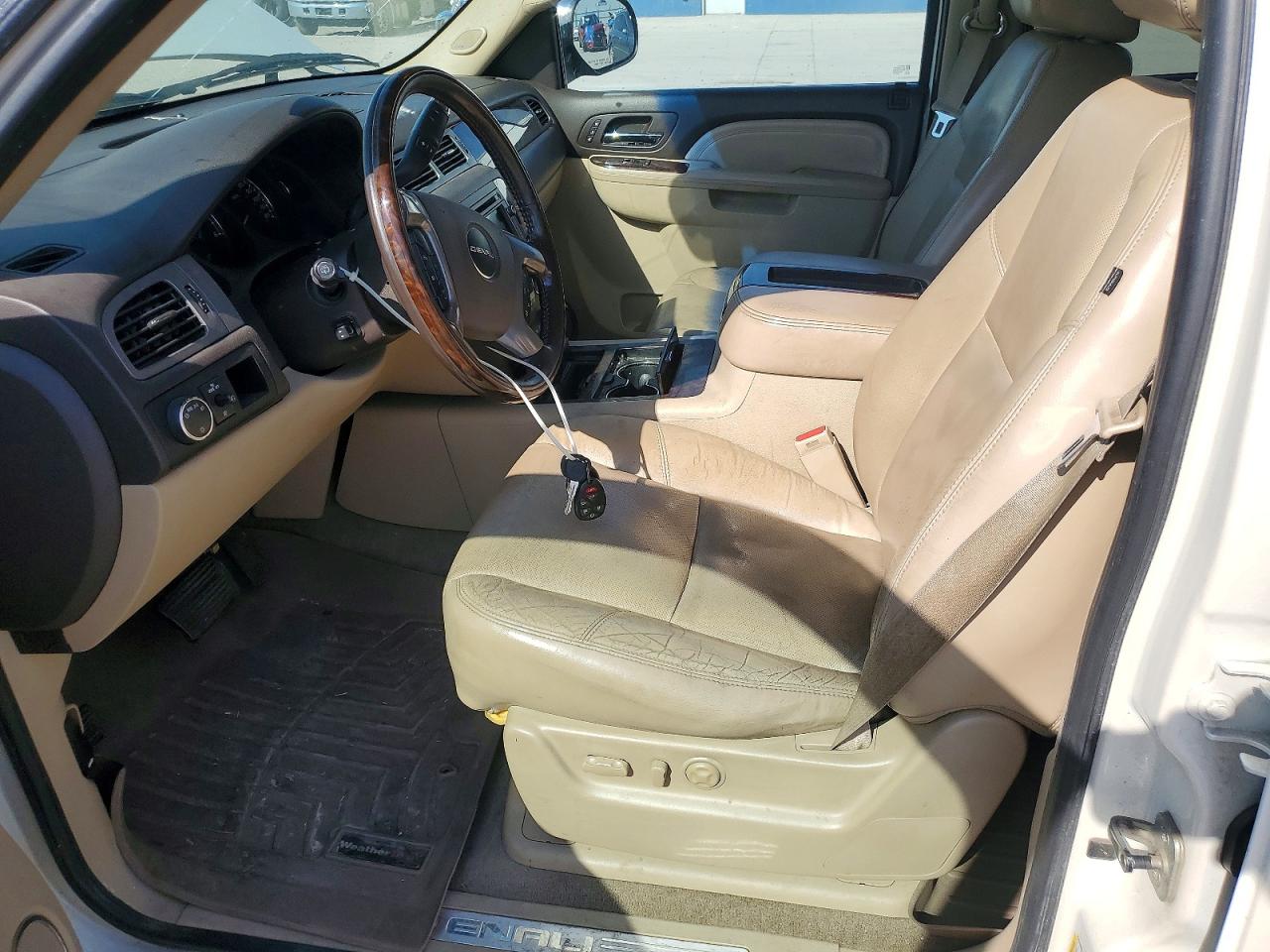 2011 Gmc Yukon Xl Denali White vin: 1GKS2MEF5BR128339