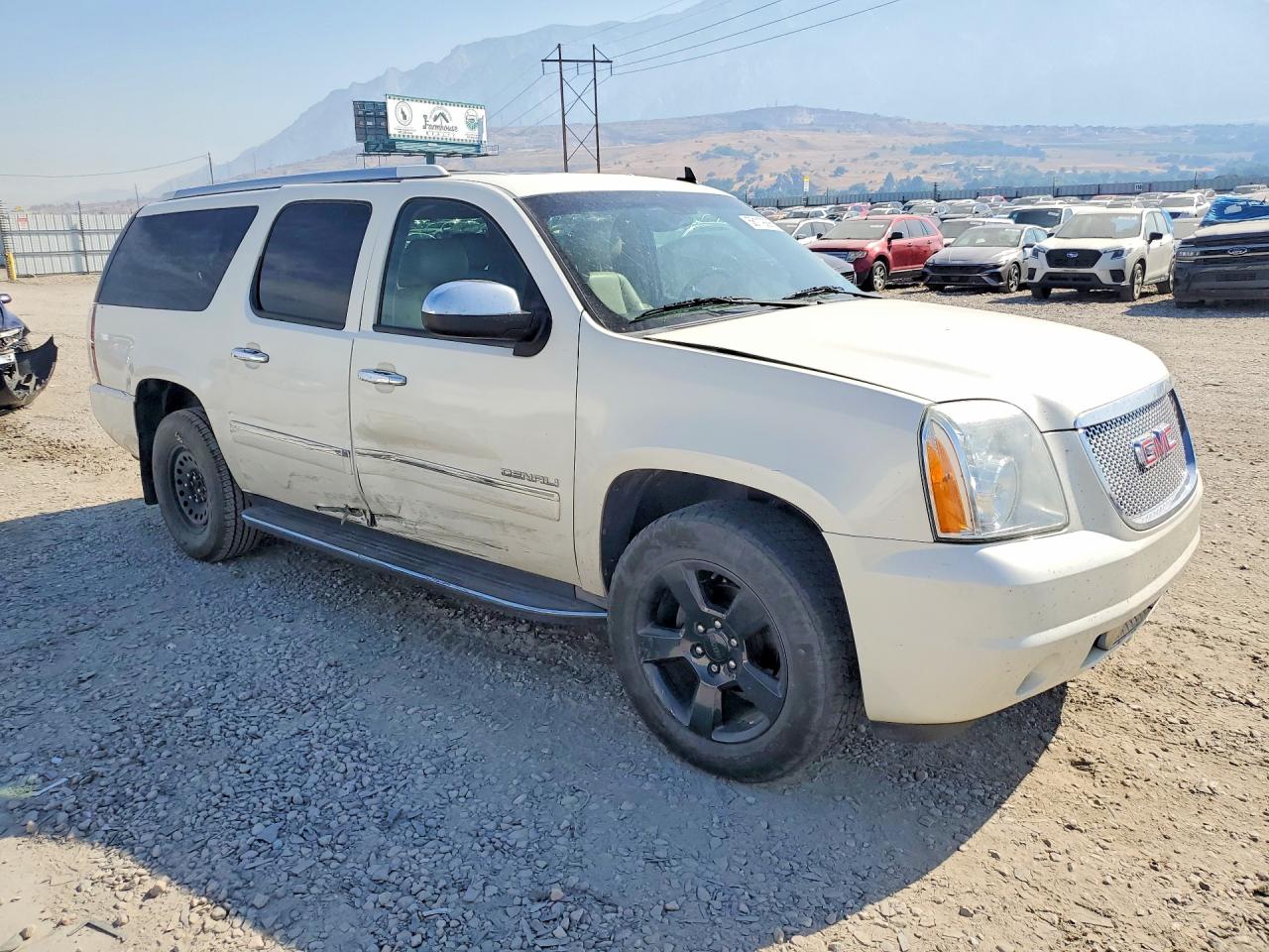 2011 Gmc Yukon Xl Denali White vin: 1GKS2MEF5BR128339