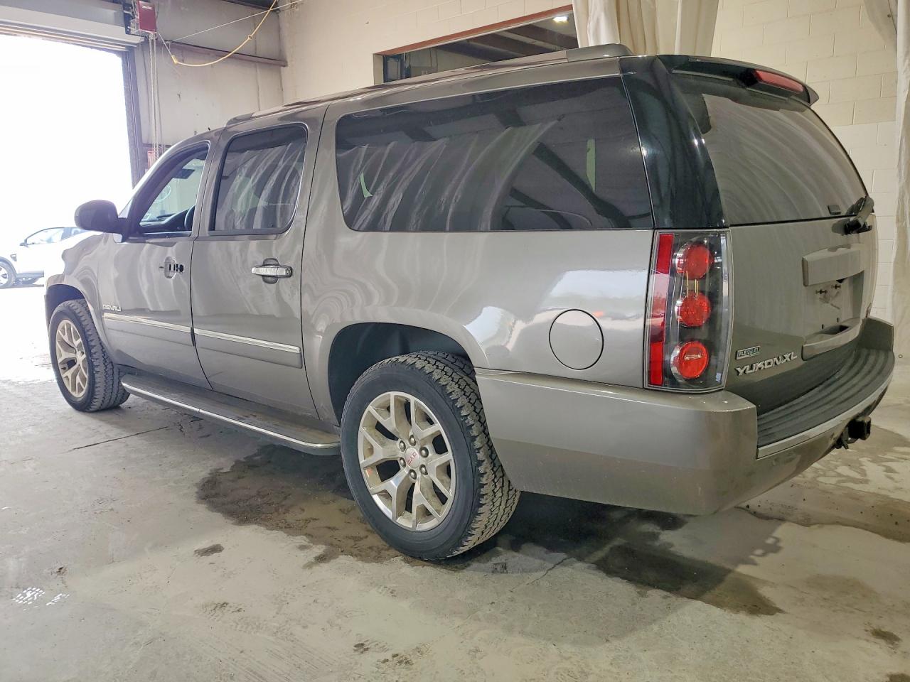 2012 Gmc Yukon Xl Denali Gray vin: 1GKS2MEF5CR225378