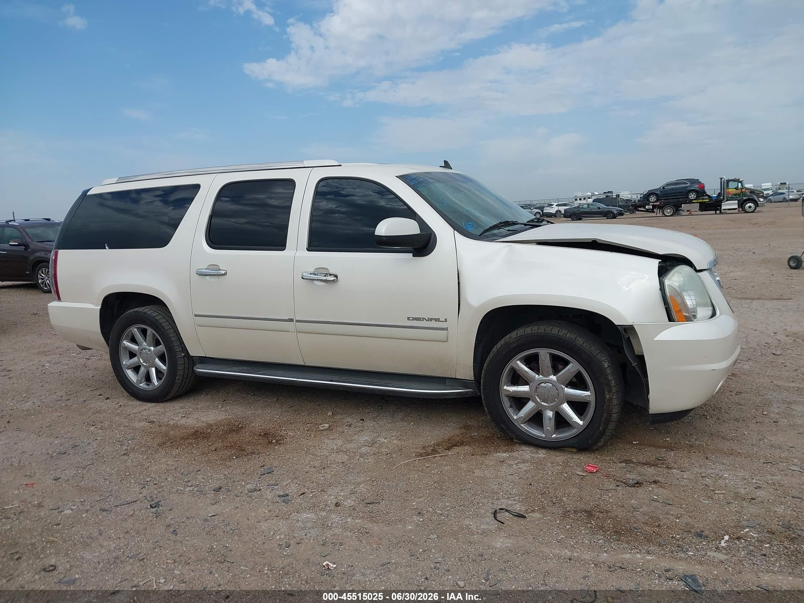 2012 Gmc Yukon Xl 1500 Denali White vin: 1GKS2MEF5CR306980