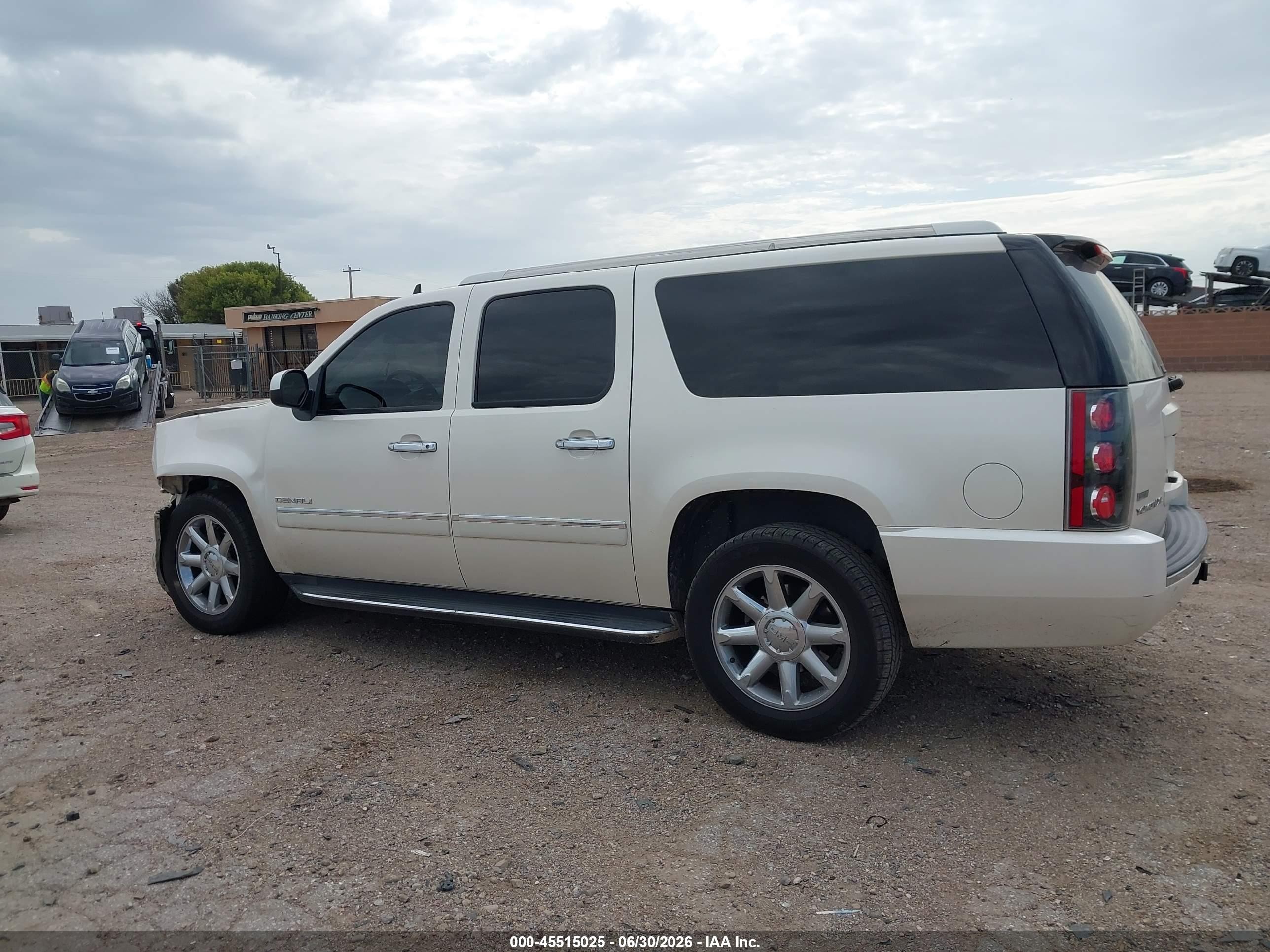 2012 Gmc Yukon Xl 1500 Denali White vin: 1GKS2MEF5CR306980