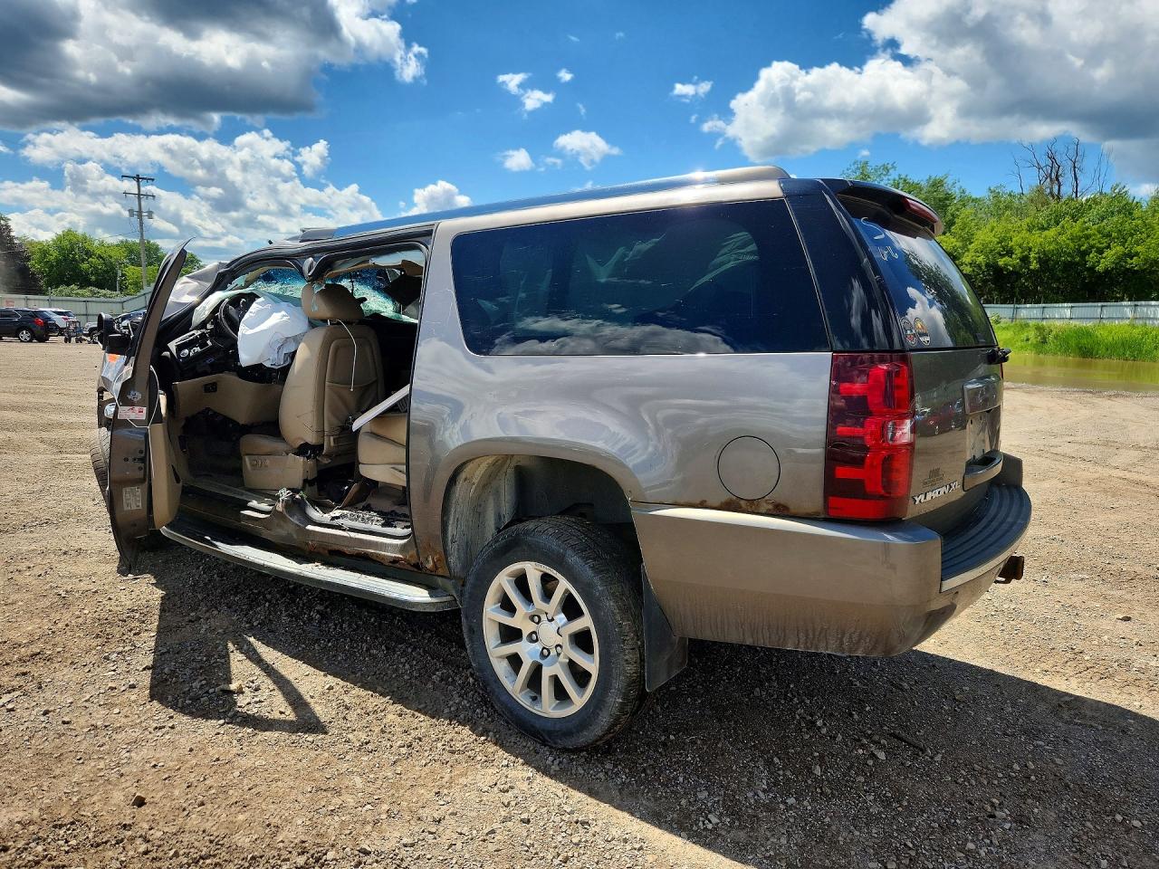 2013 Gmc Yukon Xl Denali Gray vin: 1GKS2MEF5DR105548