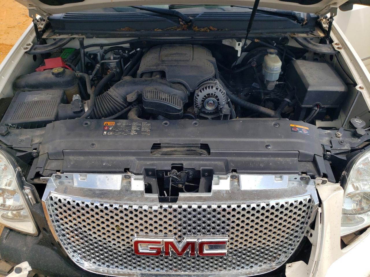 2013 Gmc Yukon Xl Denali Cream vin: 1GKS2MEF5DR261413