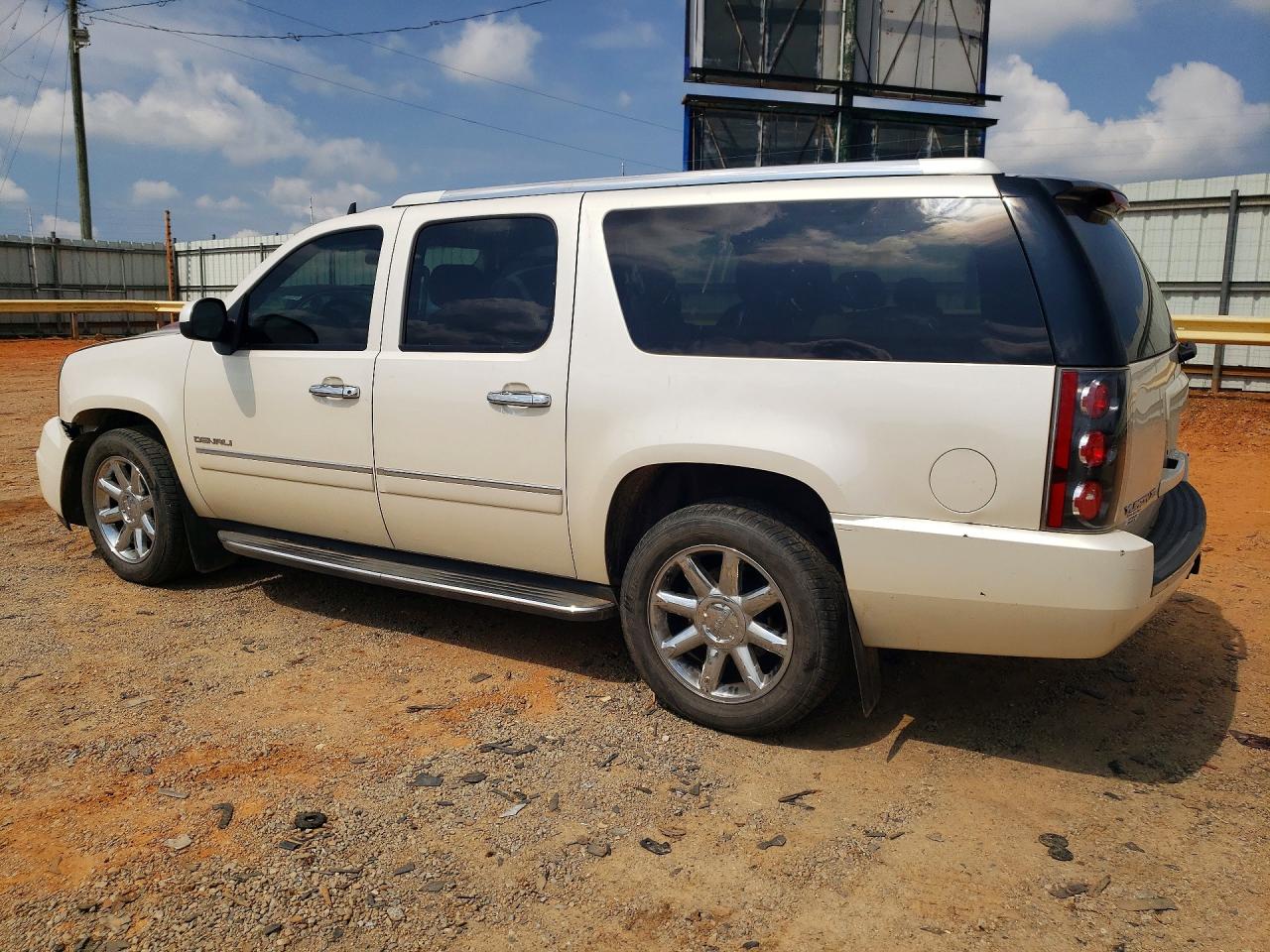 2013 Gmc Yukon Xl Denali Cream vin: 1GKS2MEF5DR261413