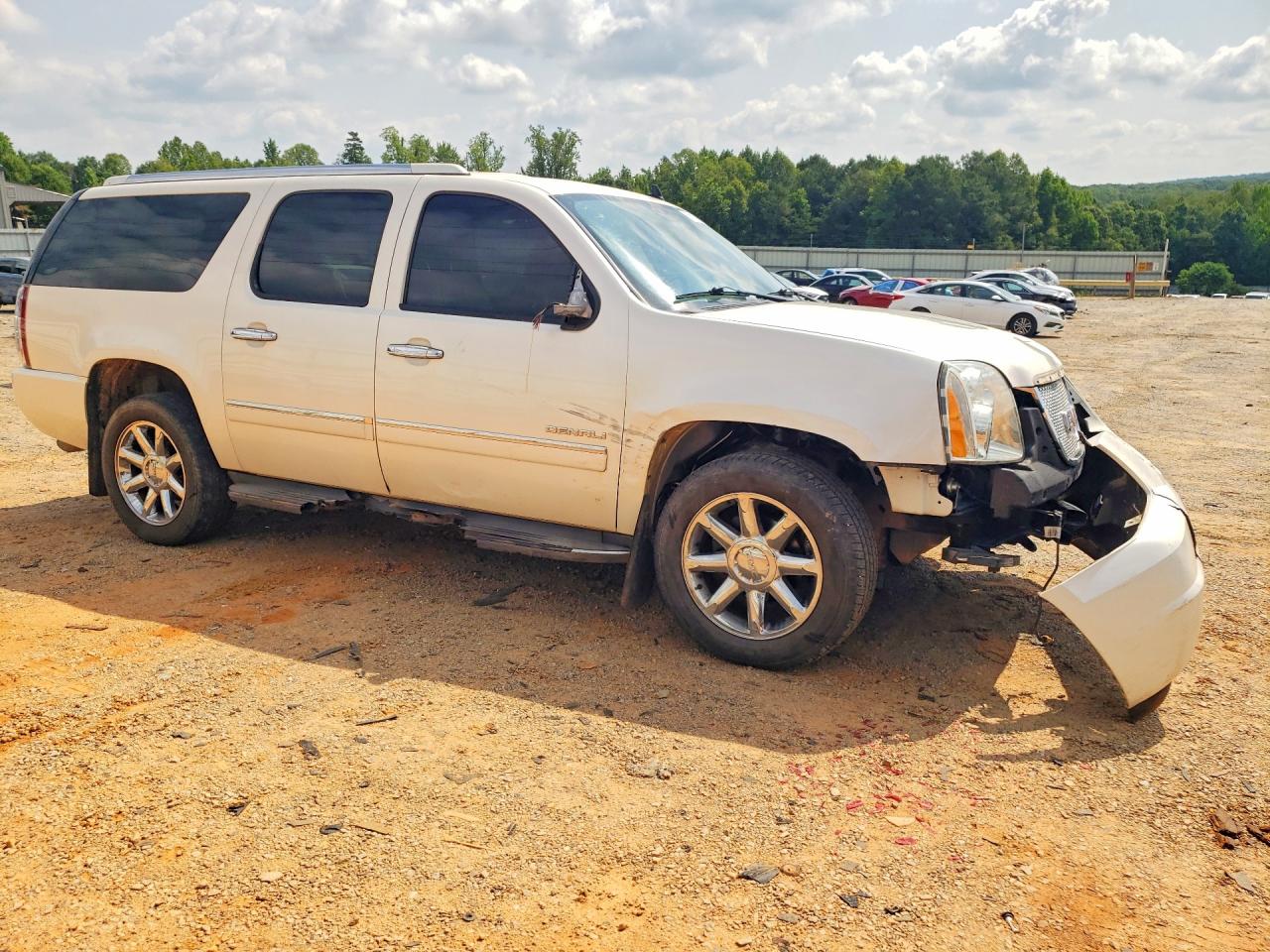 2013 Gmc Yukon Xl Denali Cream vin: 1GKS2MEF5DR261413