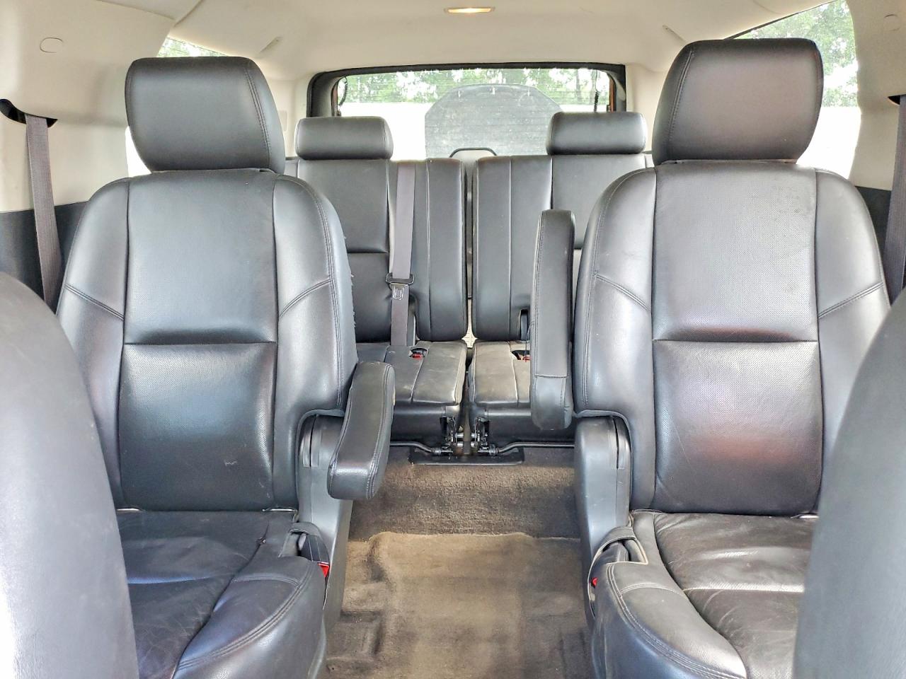 2012 Gmc Yukon Xl Denali Silver vin: 1GKS2MEF6CR268532