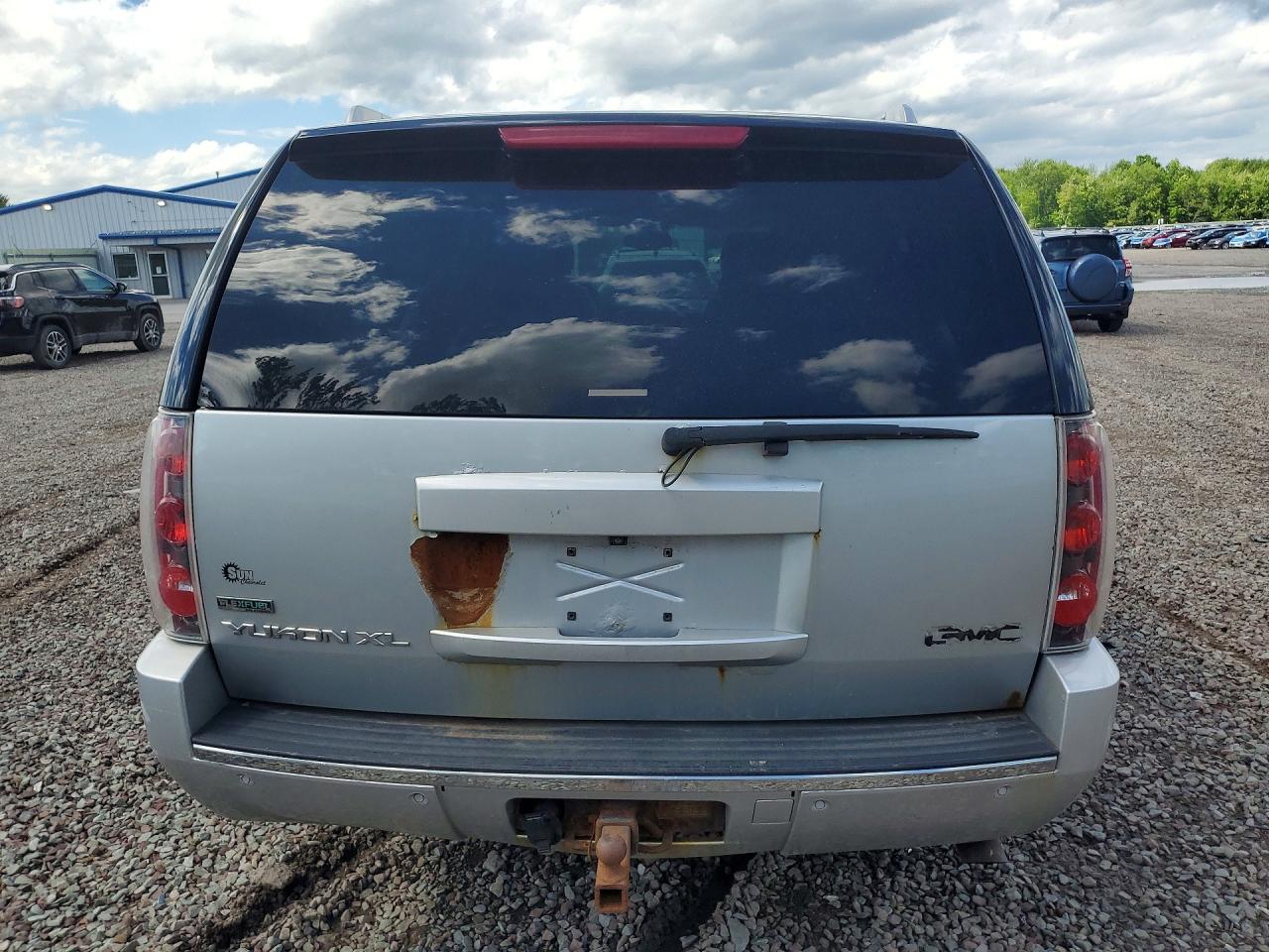 2012 Gmc Yukon Xl Denali Silver vin: 1GKS2MEF6CR268532