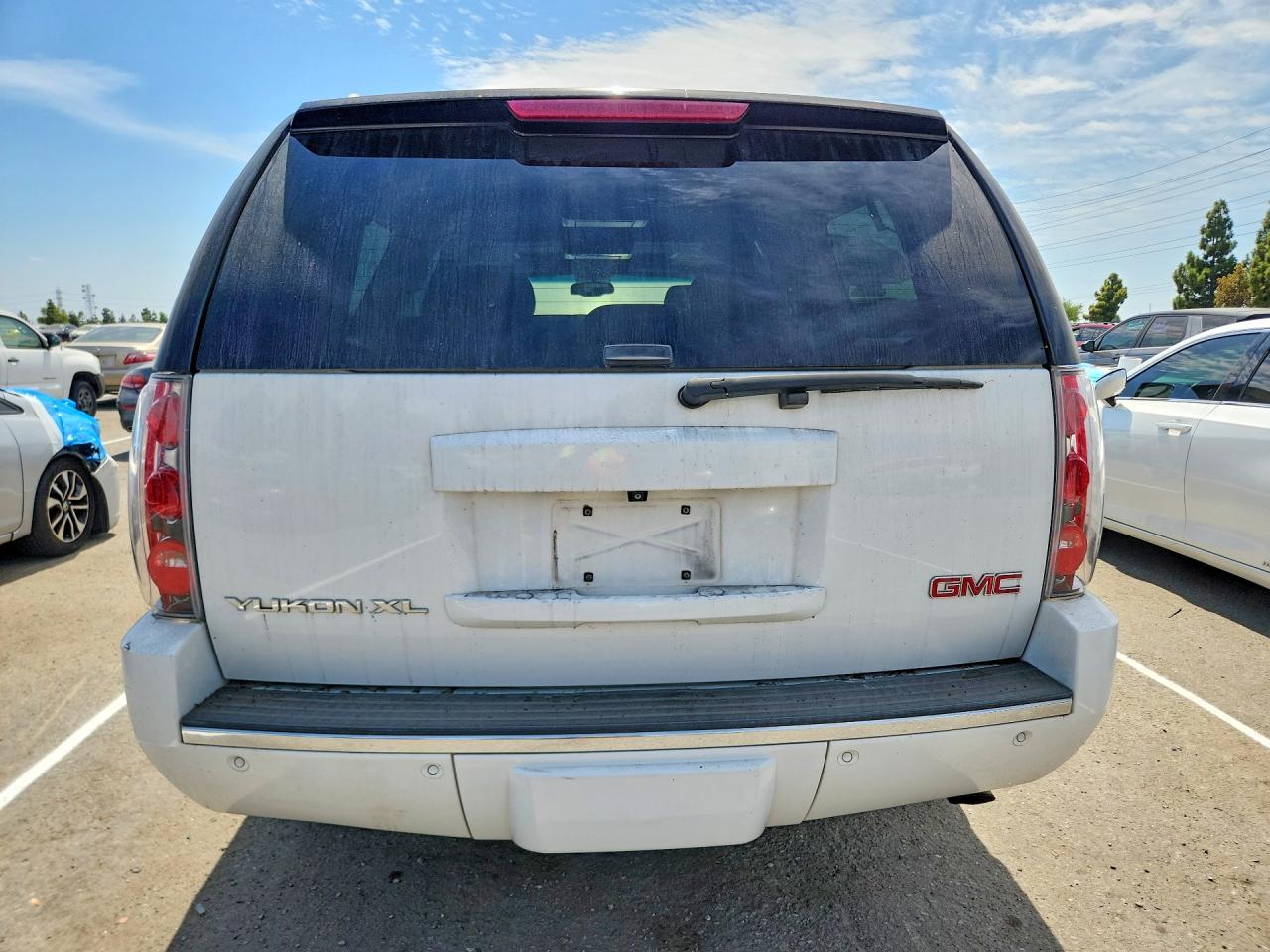 2014 Gmc Yukon Xl Denali Белый vin: 1GKS2MEF6ER132582