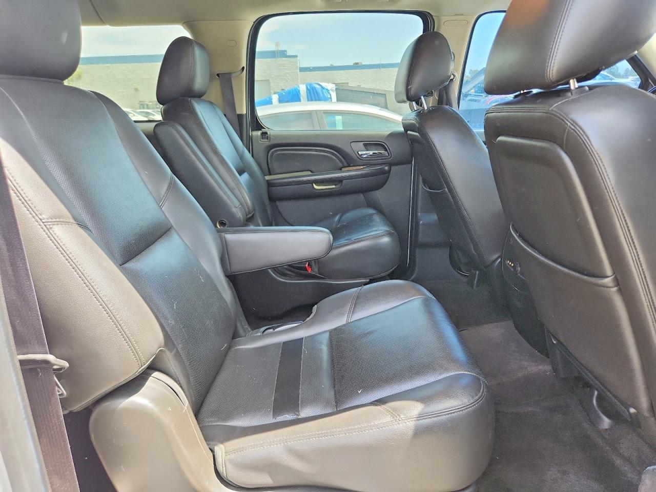 2014 Gmc Yukon Xl Denali Белый vin: 1GKS2MEF6ER132582