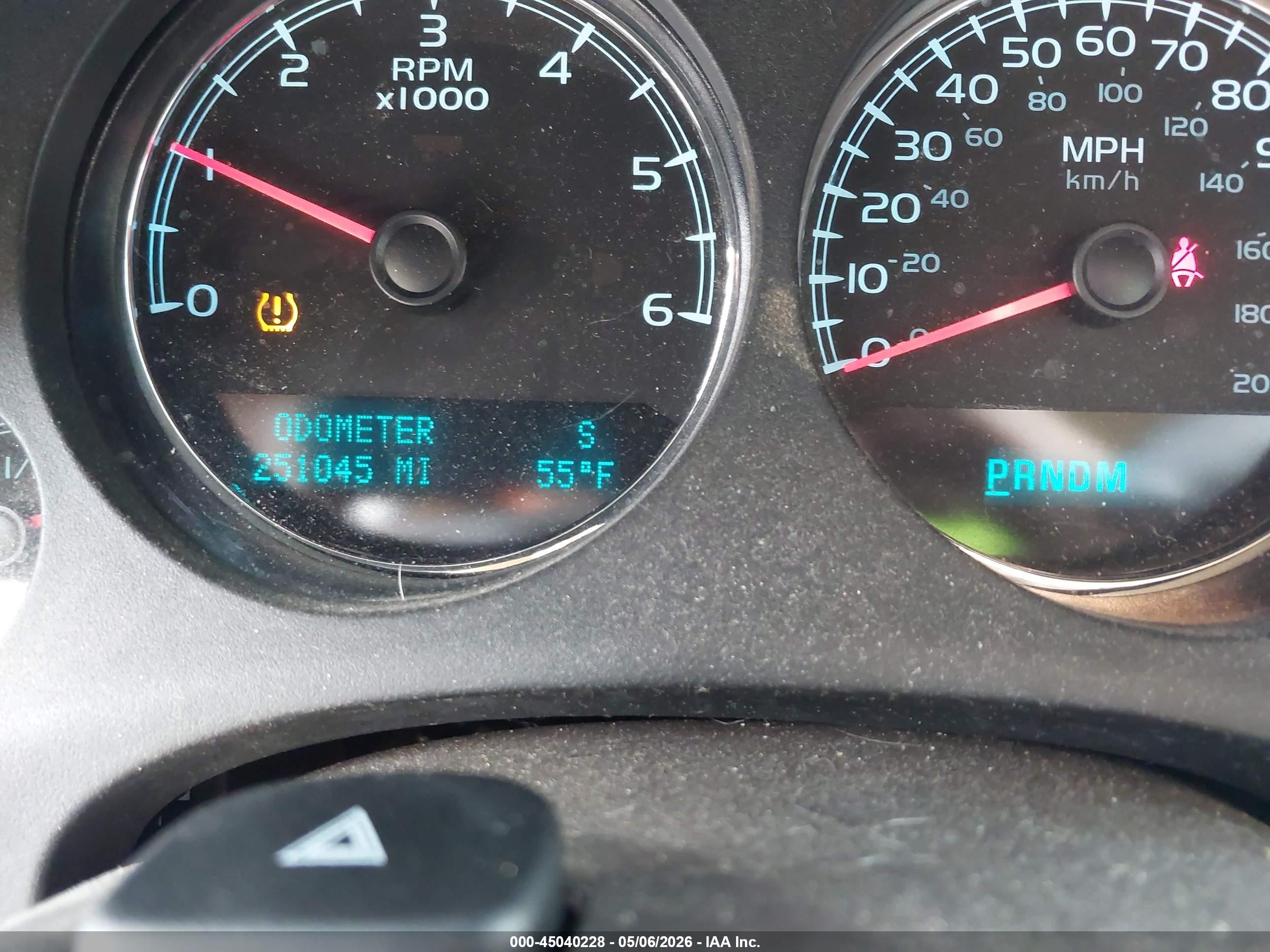 2011 Gmc Yukon Xl 1500 Denali Cream vin: 1GKS2MEF7BR362935