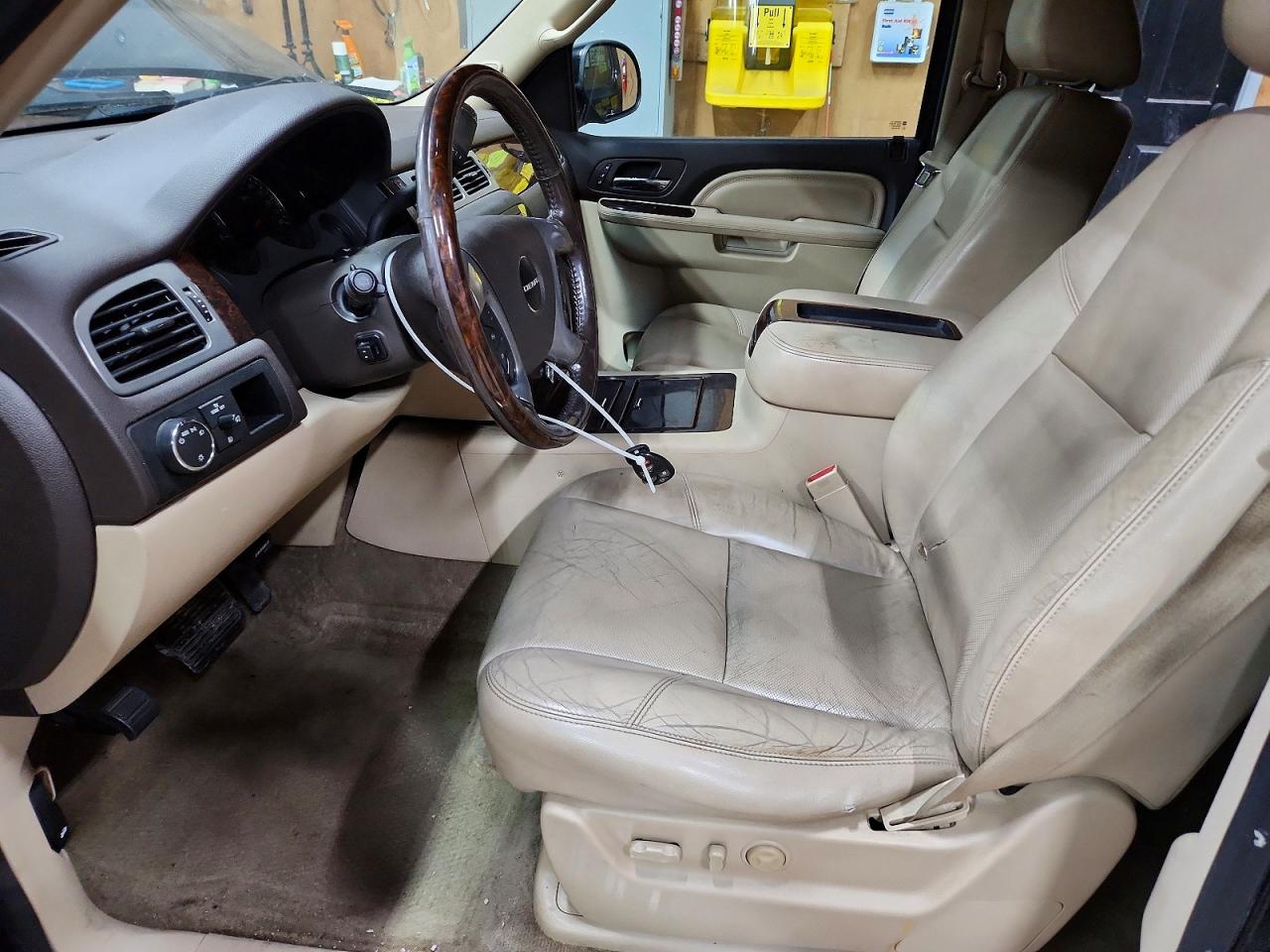 2011 Gmc Yukon Xl Denali Черный vin: 1GKS2MEF7BR366631