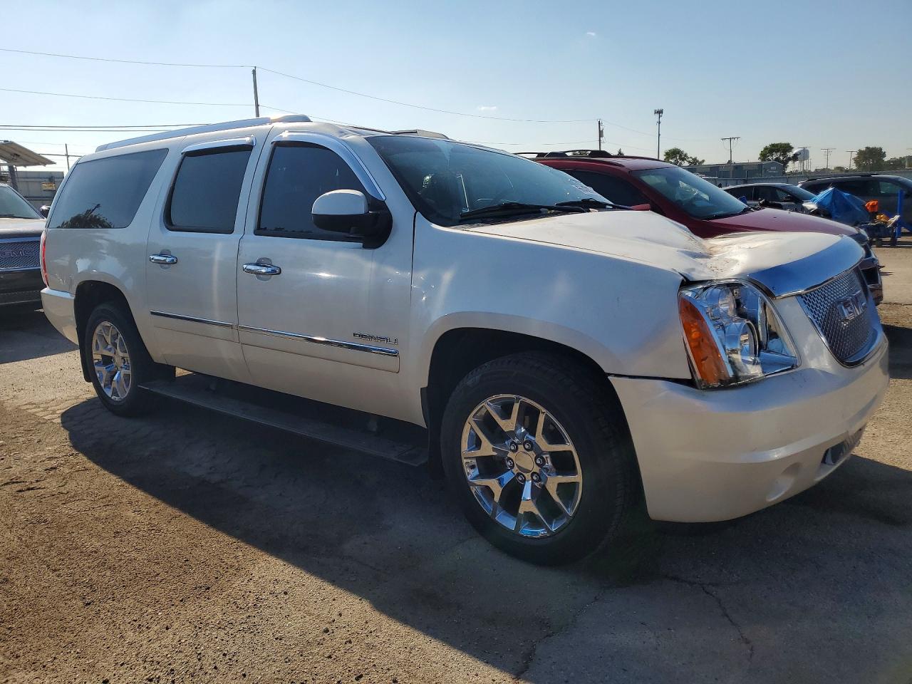2012 Gmc Yukon Xl Denali Beige vin: 1GKS2MEF7CR115447