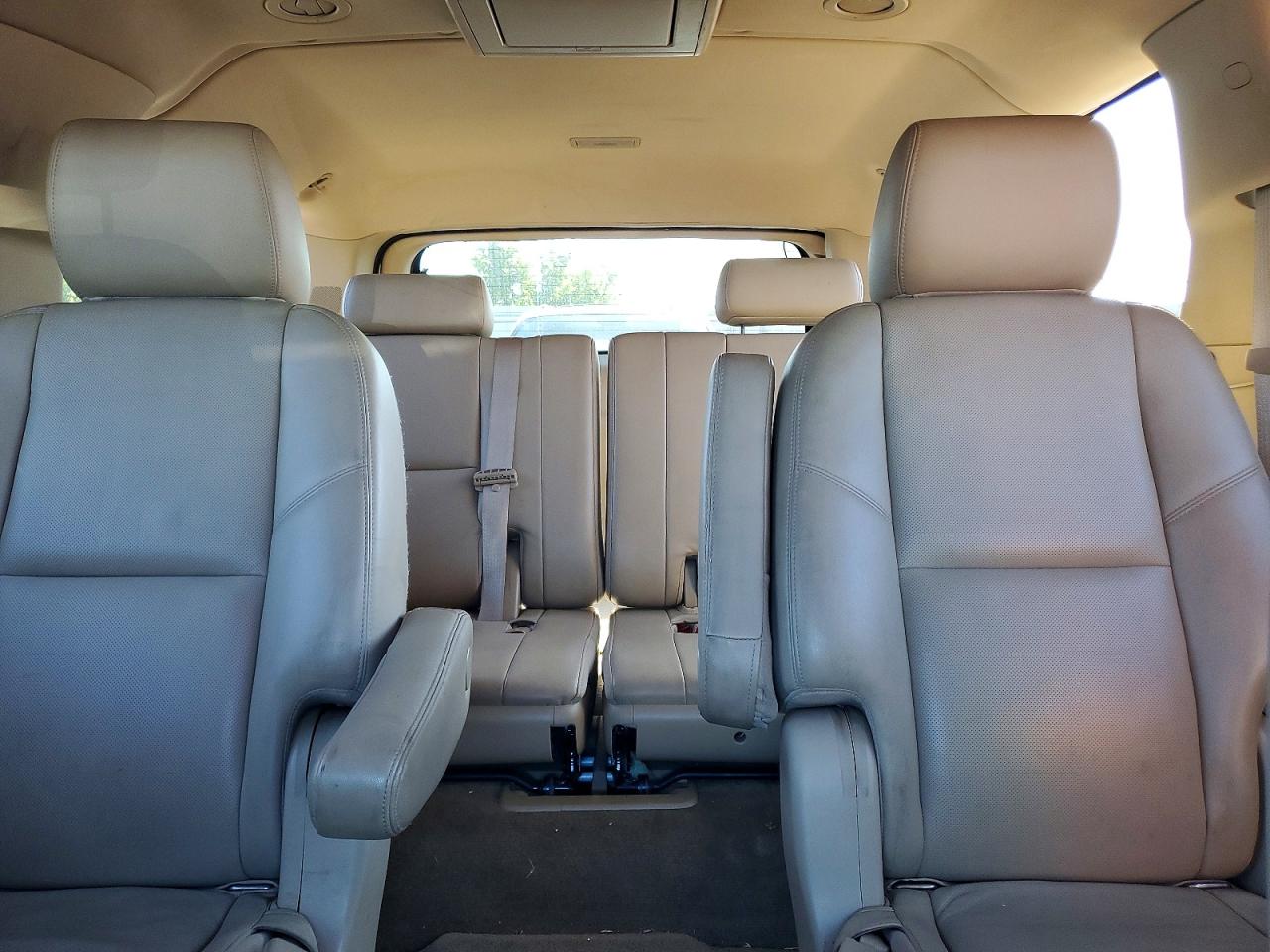 2012 Gmc Yukon Xl Denali Beige vin: 1GKS2MEF7CR115447