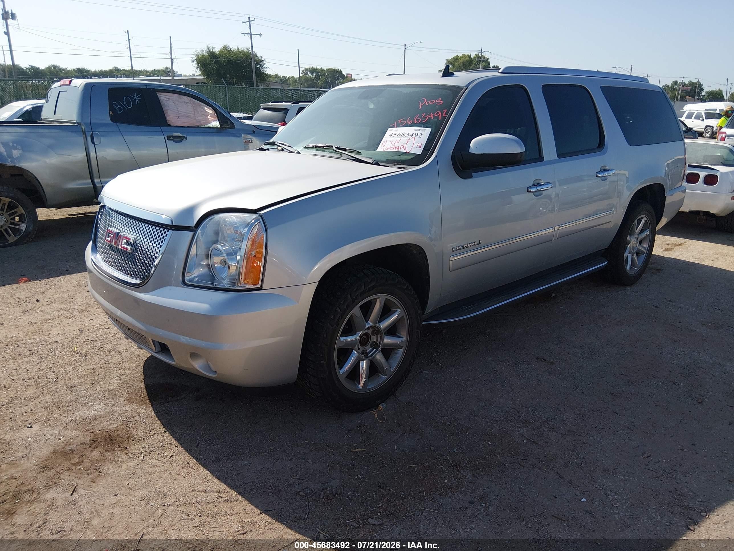 2012 Gmc Yukon Xl 1500 Denali Silver vin: 1GKS2MEF7CR305734