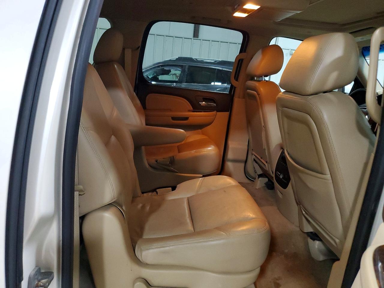 2013 Gmc Yukon Xl Denali White vin: 1GKS2MEF7DR155772