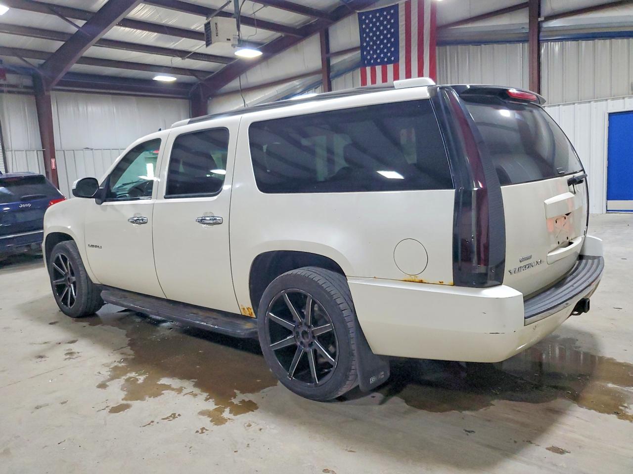 2013 Gmc Yukon Xl Denali White vin: 1GKS2MEF7DR155772