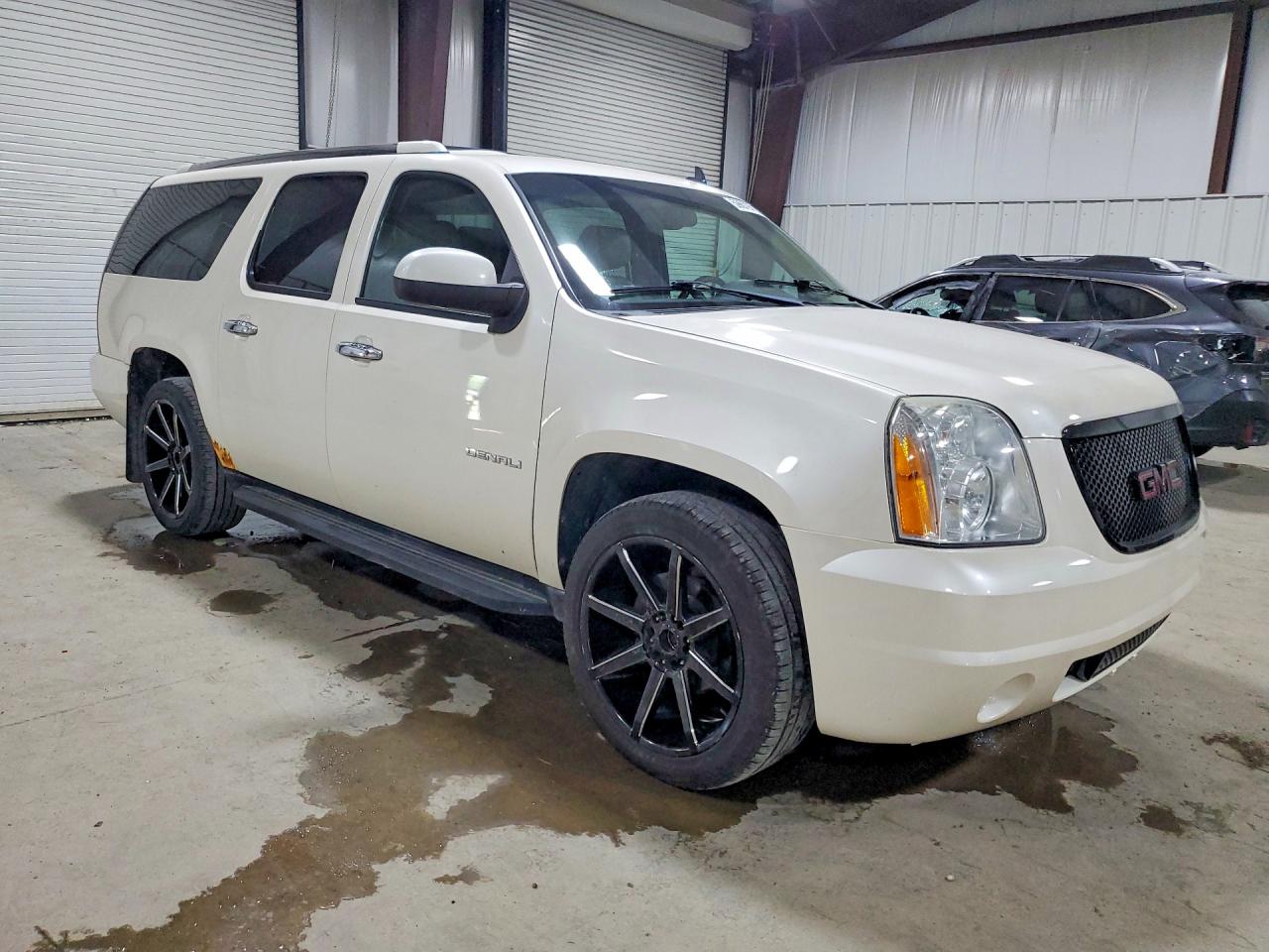 2013 Gmc Yukon Xl Denali White vin: 1GKS2MEF7DR155772