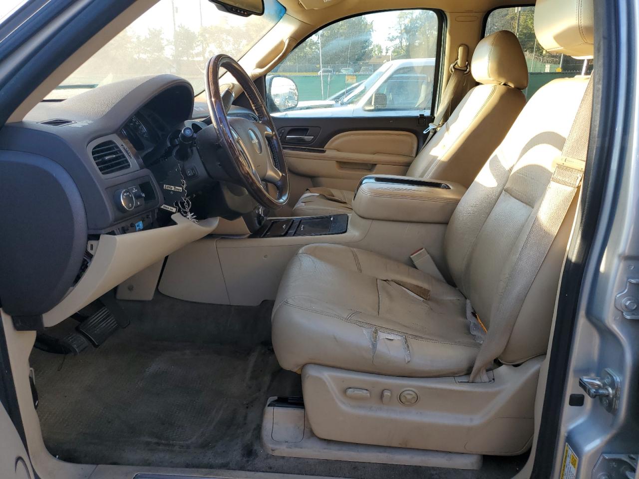 2013 Gmc Yukon Xl Denali Silver vin: 1GKS2MEF7DR165671