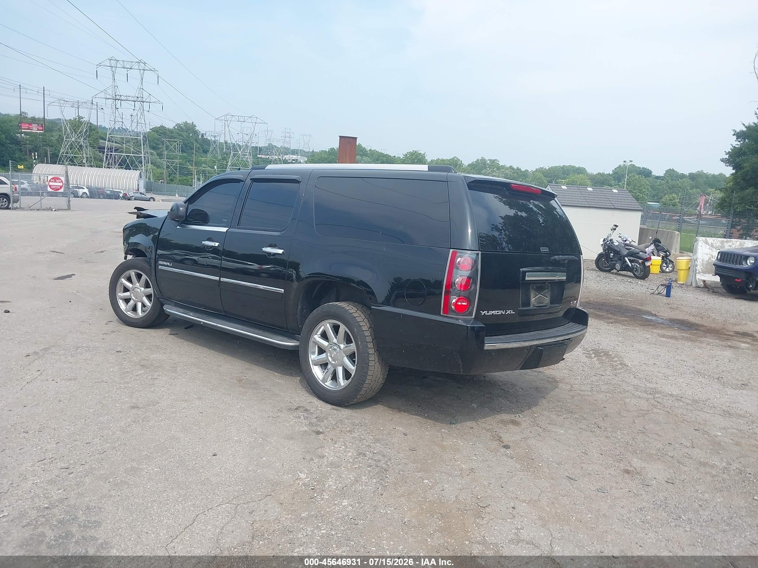 2013 Gmc Yukon Xl 1500 Denali Black vin: 1GKS2MEF7DR184592