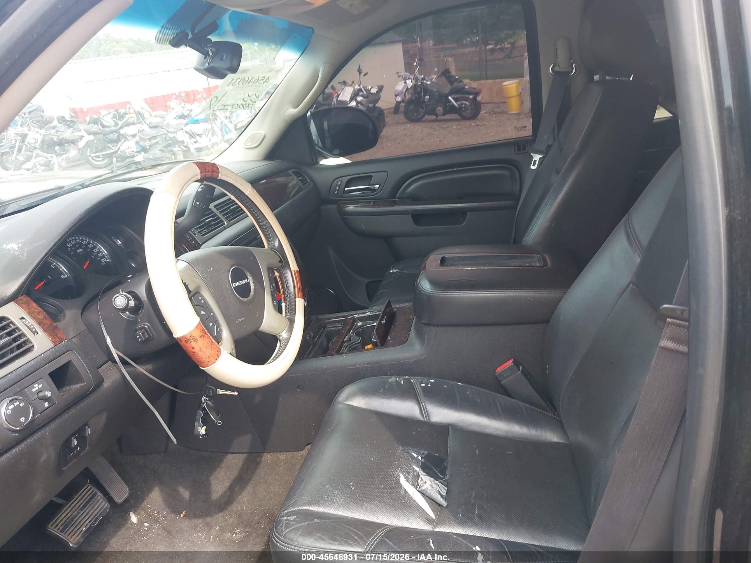 2013 Gmc Yukon Xl 1500 Denali Black vin: 1GKS2MEF7DR184592