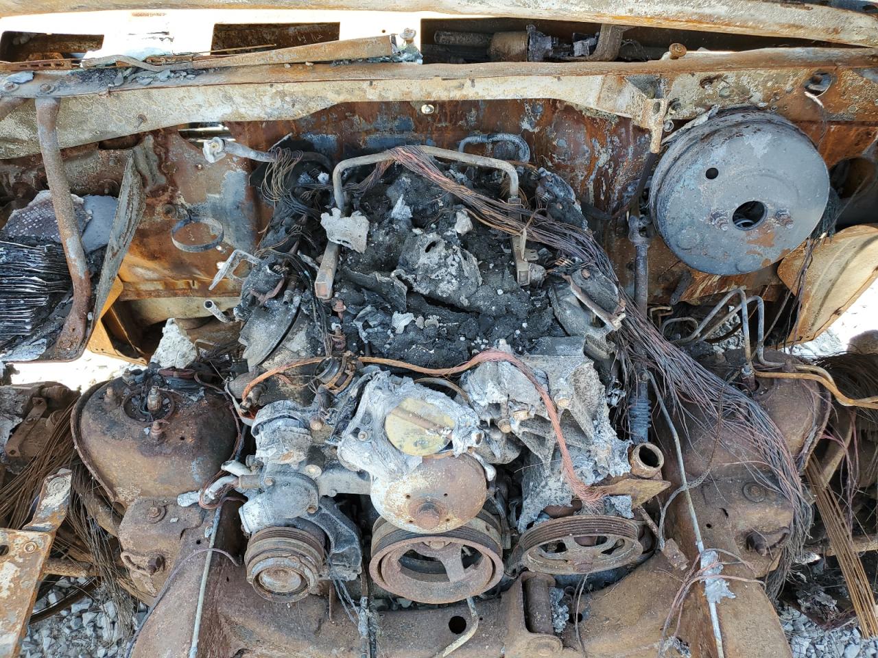 2013 Gmc Yukon Xl Denali Burn vin: 1GKS2MEF7DR267584