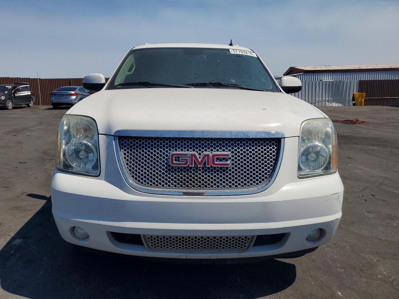 2014 Gmc Yukon Xl Denali White vin: 1GKS2MEF7ER106055