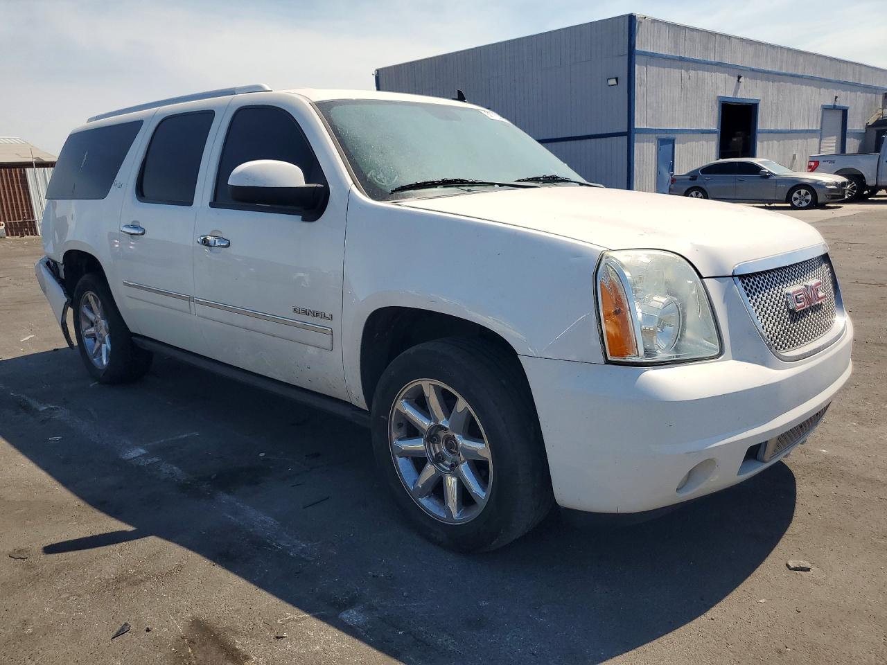 2014 Gmc Yukon Xl Denali White vin: 1GKS2MEF7ER106055