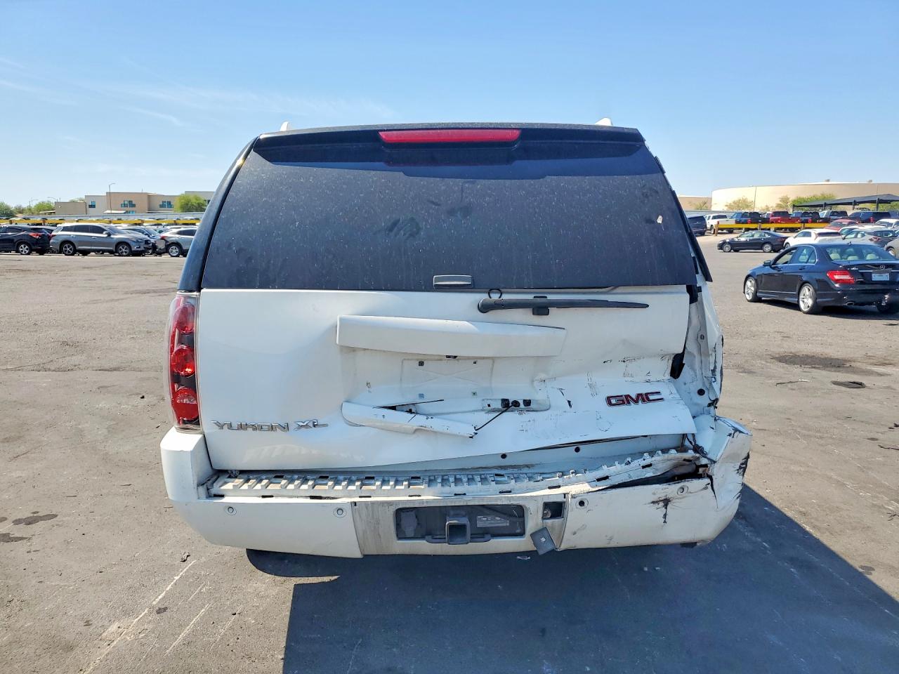 2014 Gmc Yukon Xl Denali White vin: 1GKS2MEF7ER106055