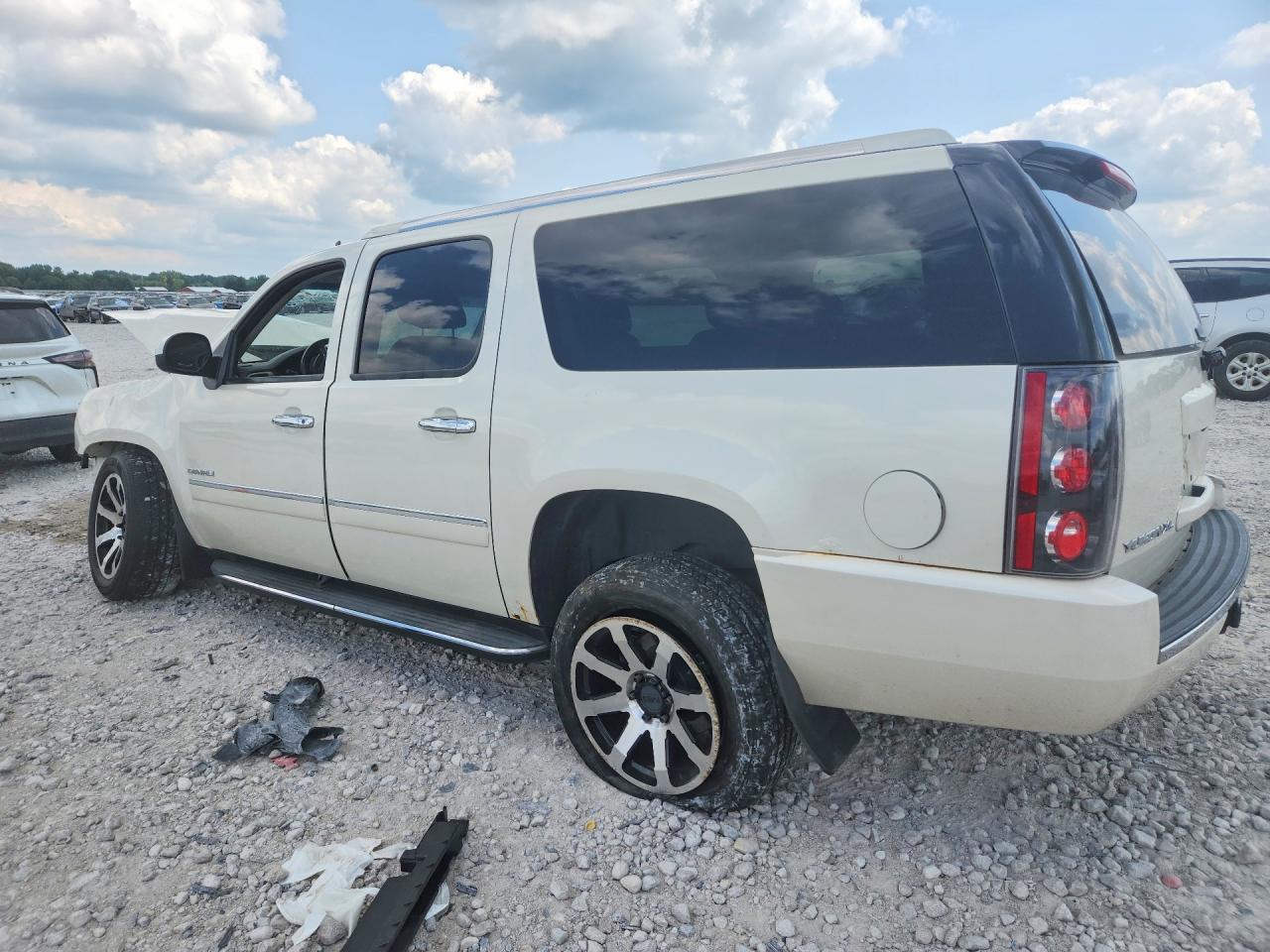 2014 Gmc Yukon Xl Denali White vin: 1GKS2MEF7ER237924